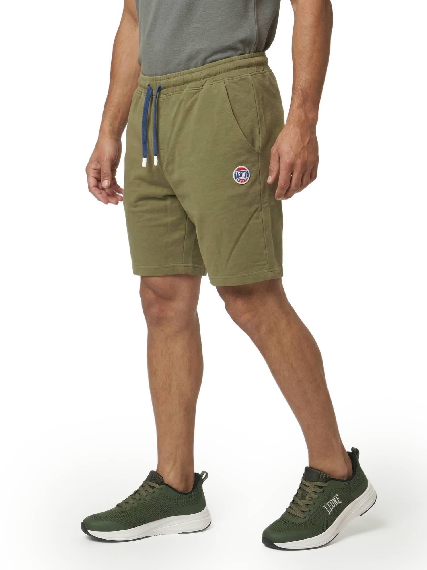 Bermuda masculina em tom pastel 2/5