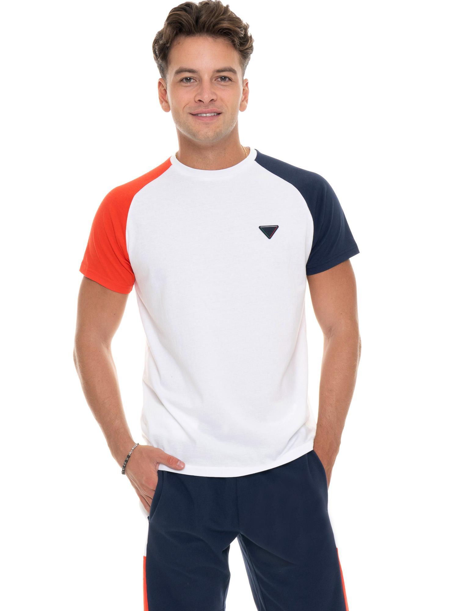 Conjunto masculino de camiseta esportiva e bermuda 5/5
