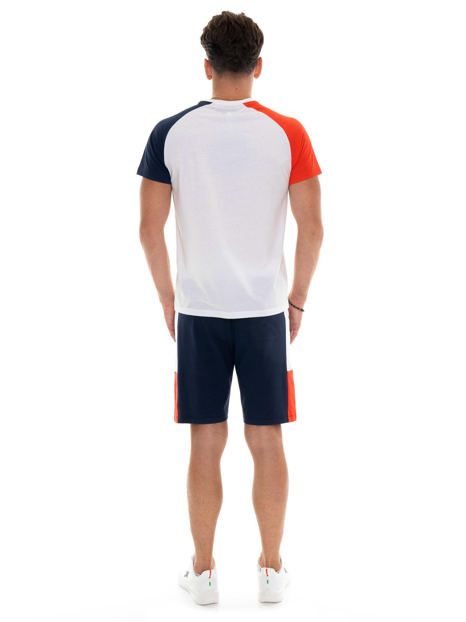 Conjunto masculino de camiseta esportiva e bermuda 4/5
