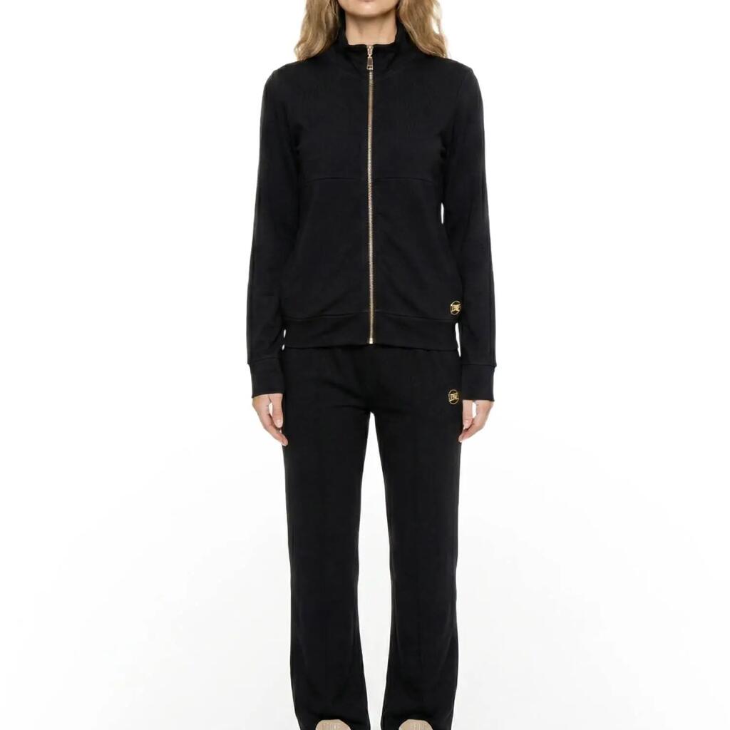 Classy women's tracksuits