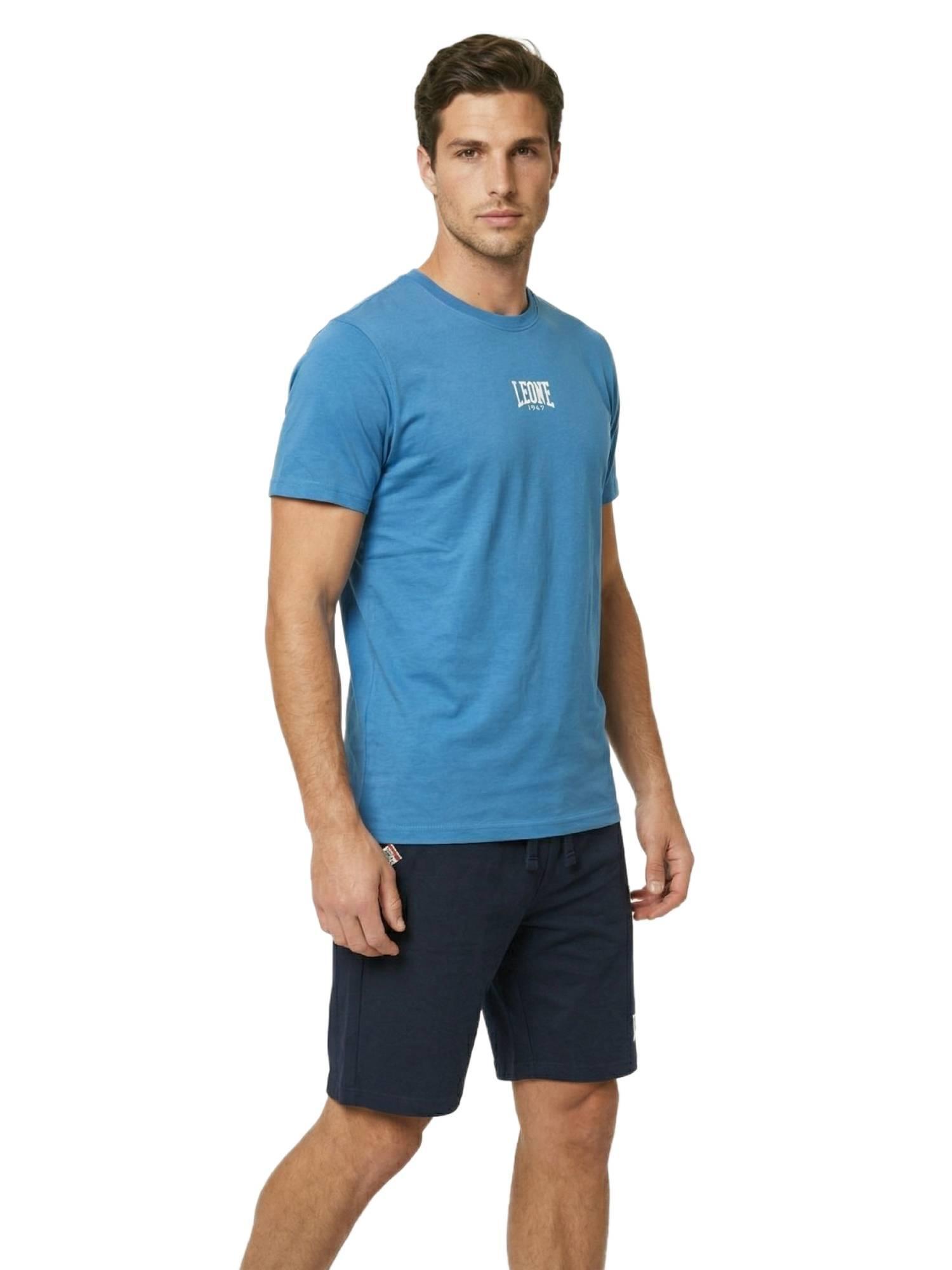 Conjunto básico de camiseta y bermudas para hombre. 2/5