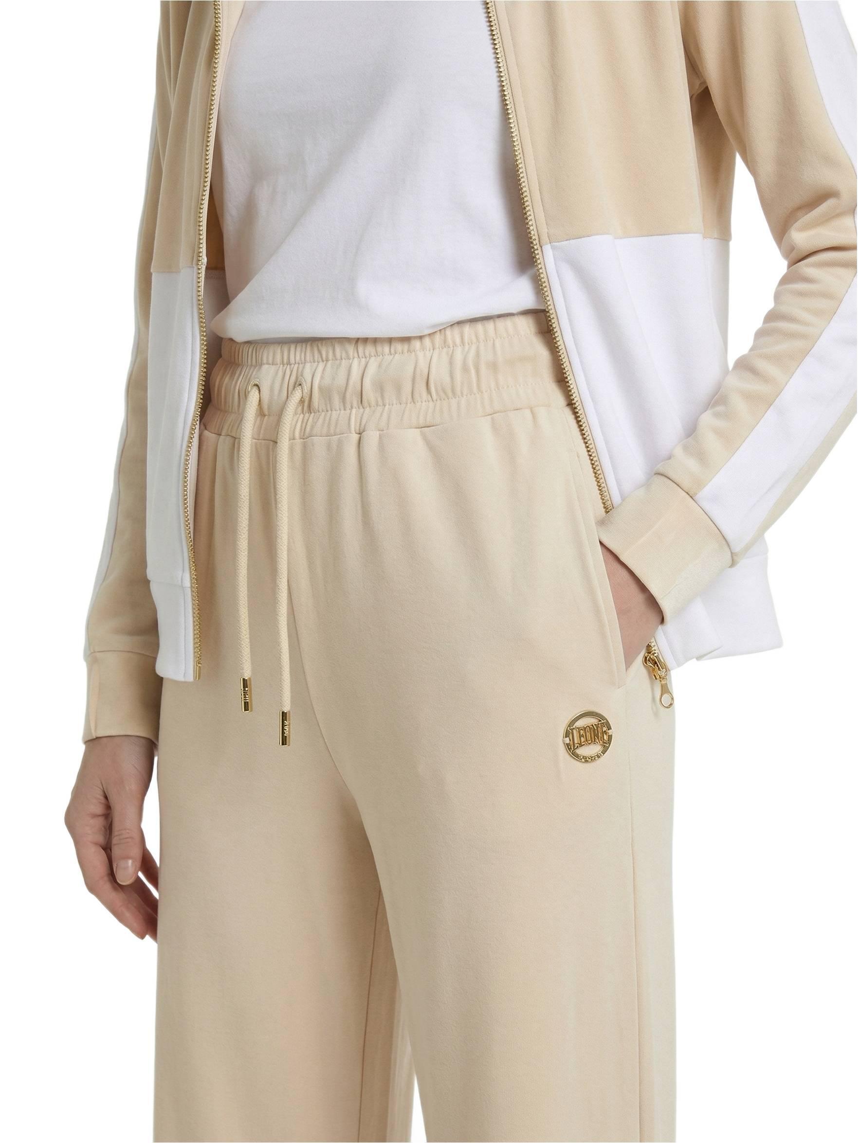 Eleganckie damskie dresy 3/5