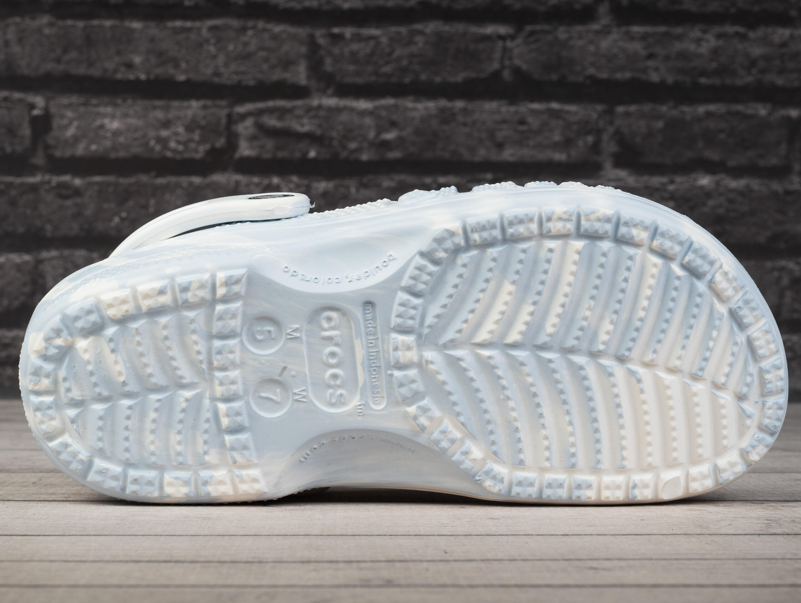 Klapki chodaki sportowe Crocs BAYA MARBLED CLOG 5/7