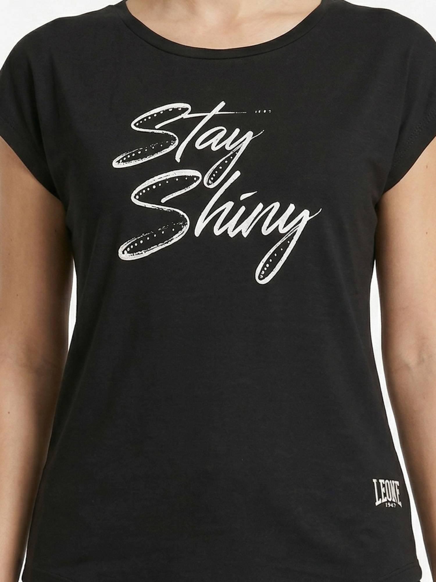 T-shirt élégant à manches courtes pour femmes 3/5