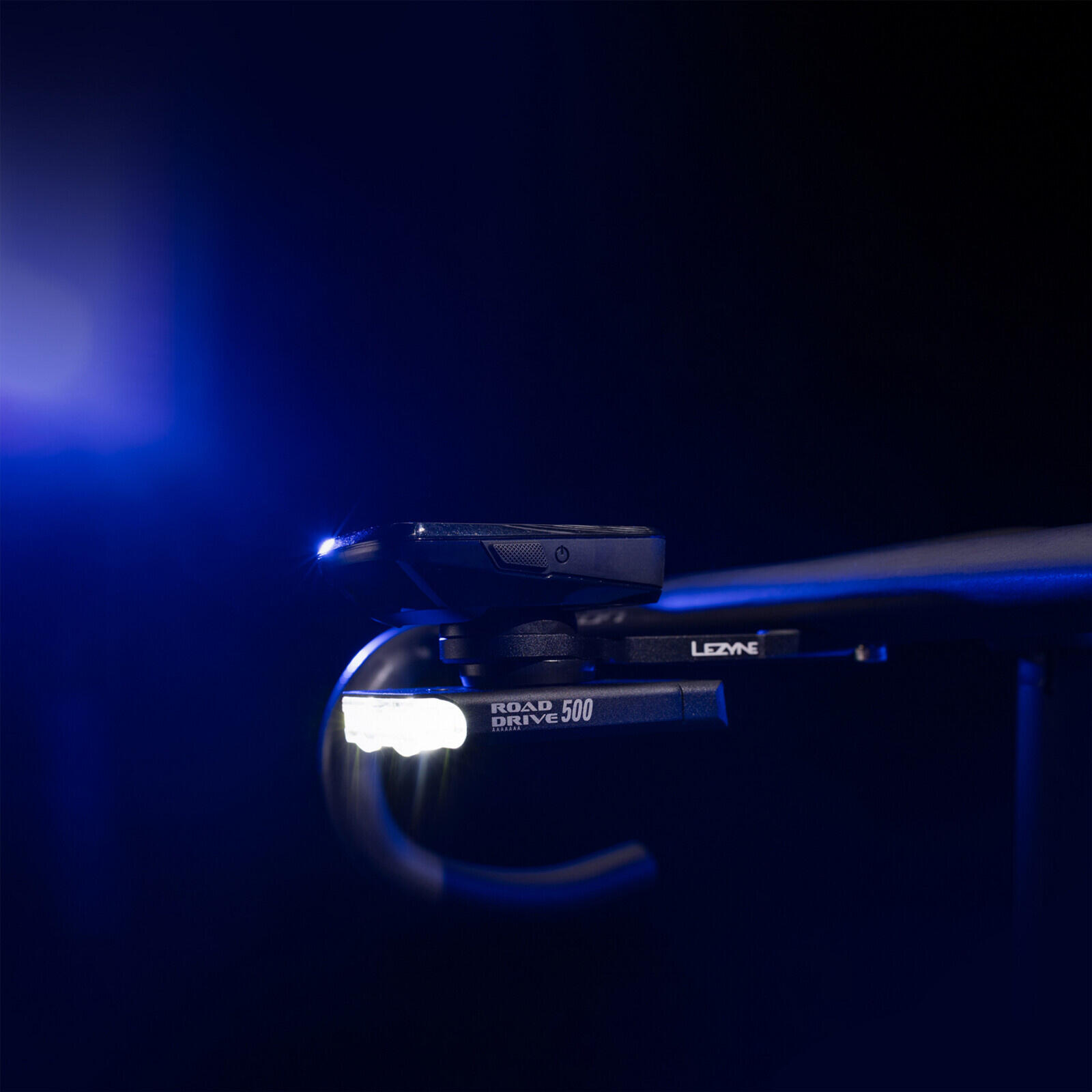 Éclairage vélo Lezyne LED Road Drive 500 Noir avec support pour compteur de vélo 6/6
