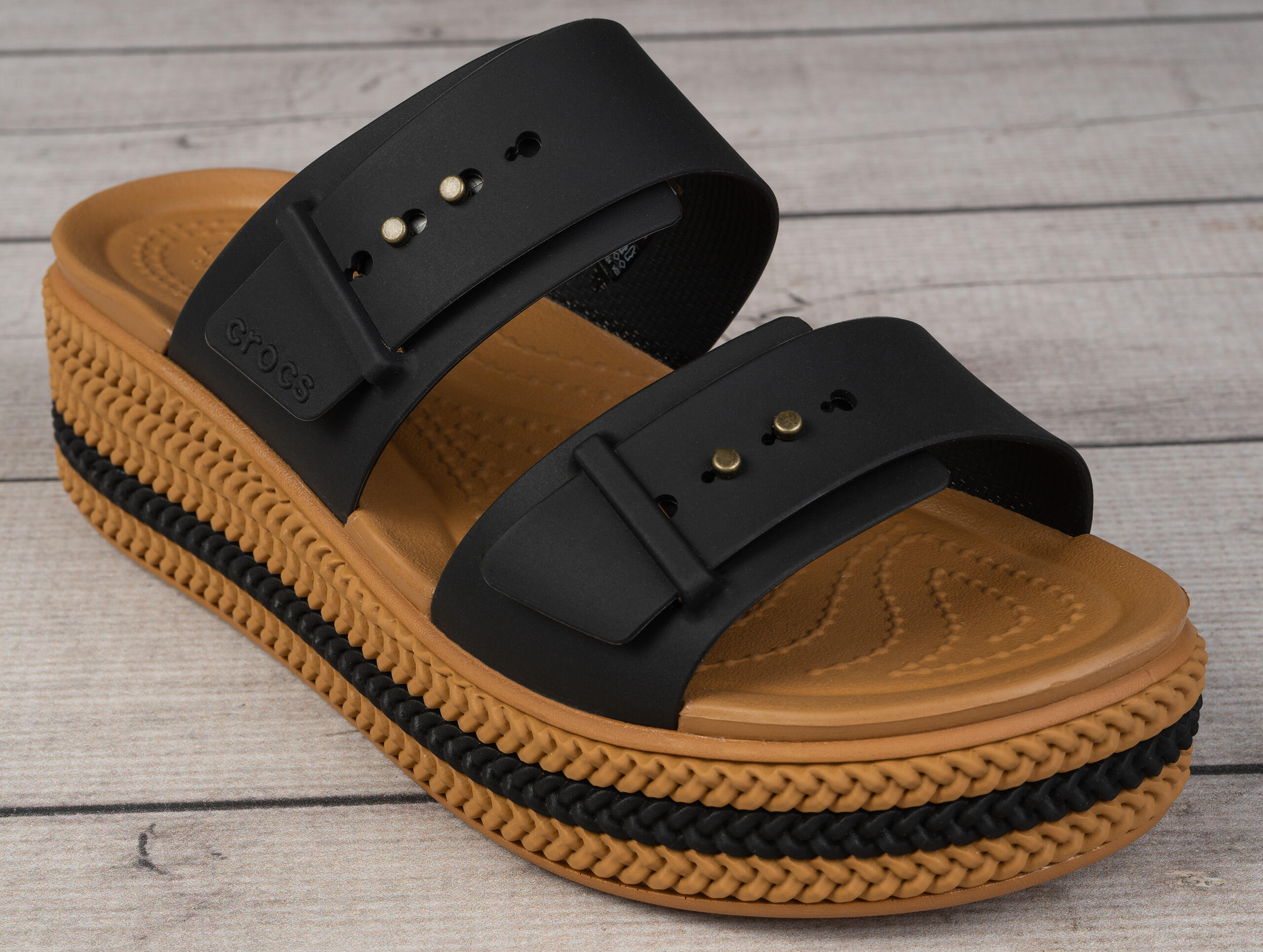 Klapki damskie na platformie Crocs BROOKLYN WOVEN BUCKLE 6/6