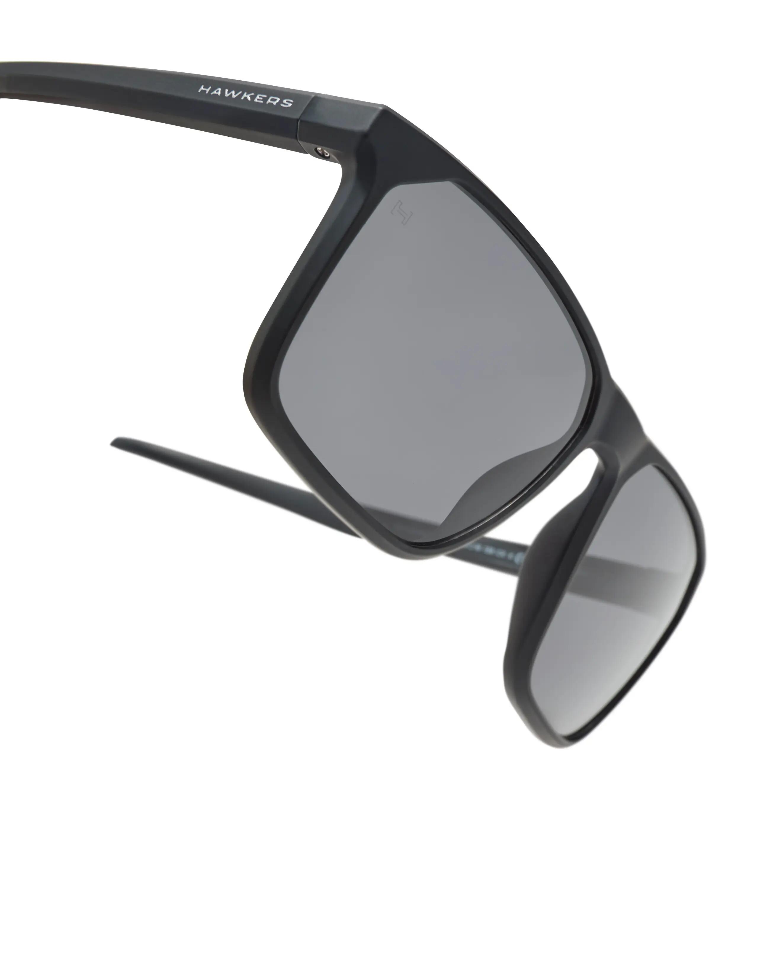HAWKERS - Zonnebrillen voor heren en dames HORIZON POLARIZED BLACK DARK 3/9
