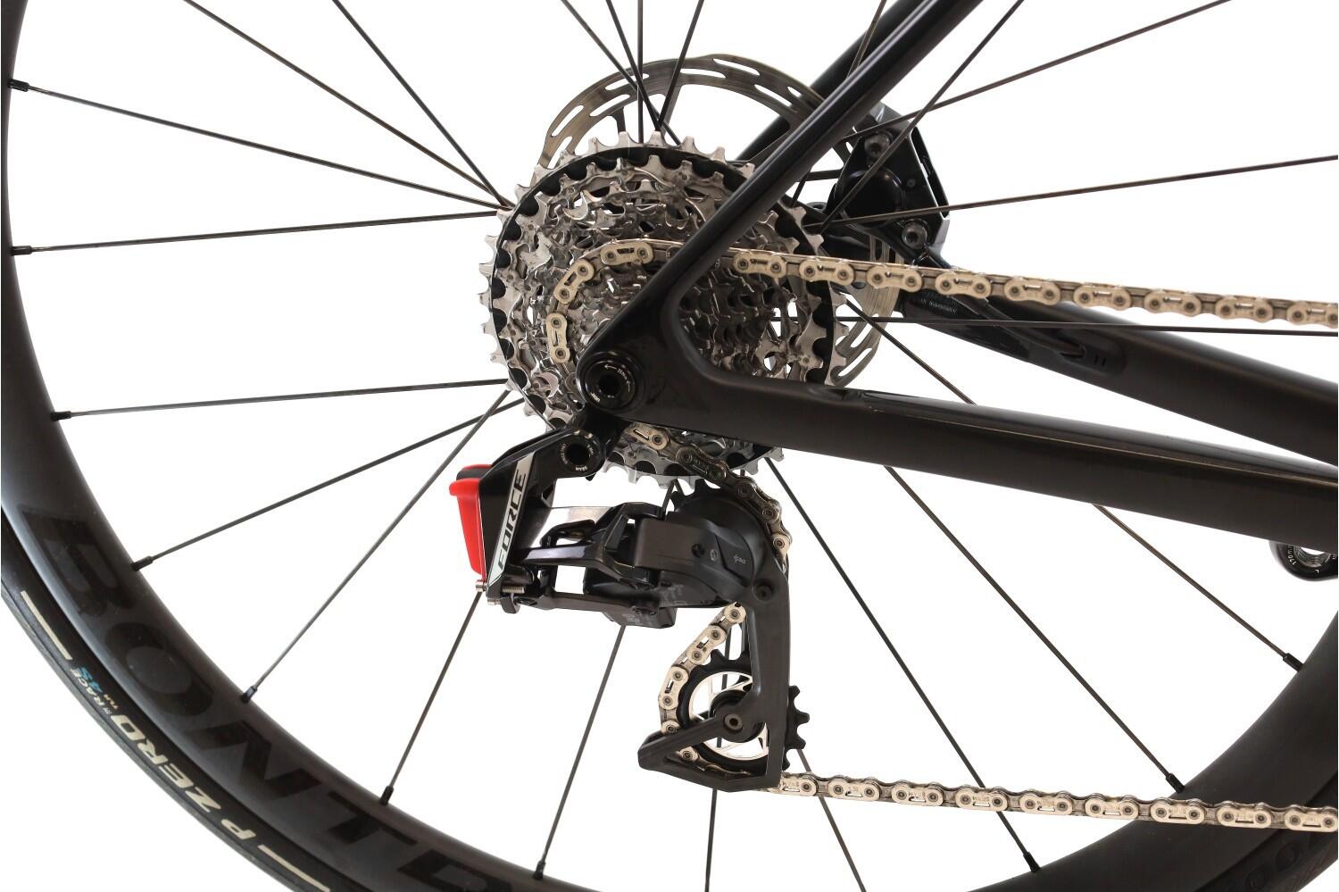 Vélo de route reconditionné ·  Madone SL 6 AXS 12V · Très bon état 3/8