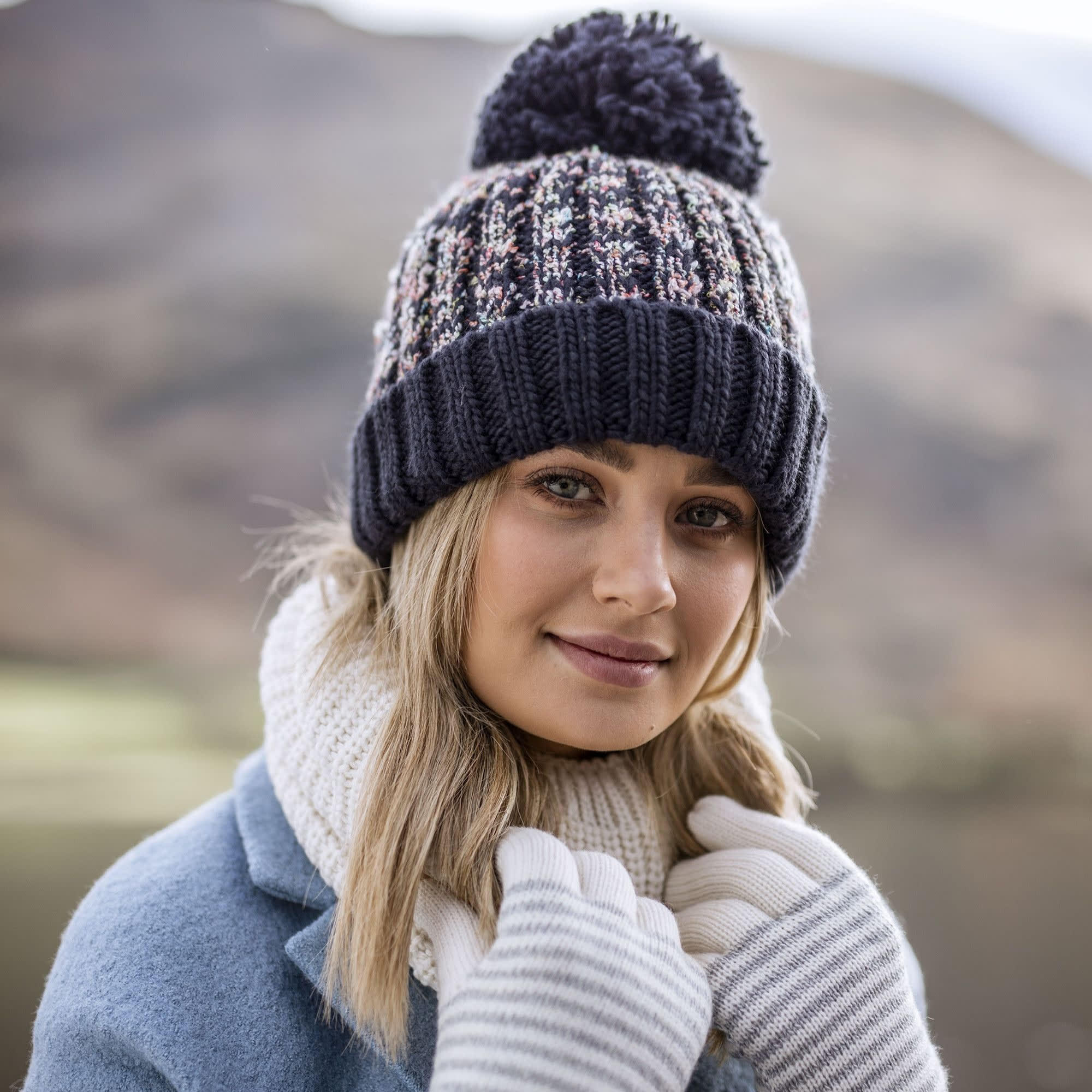 Heat Holders - Cappello Donna Pompon Maglia Caldo e Confortevole. 4/7