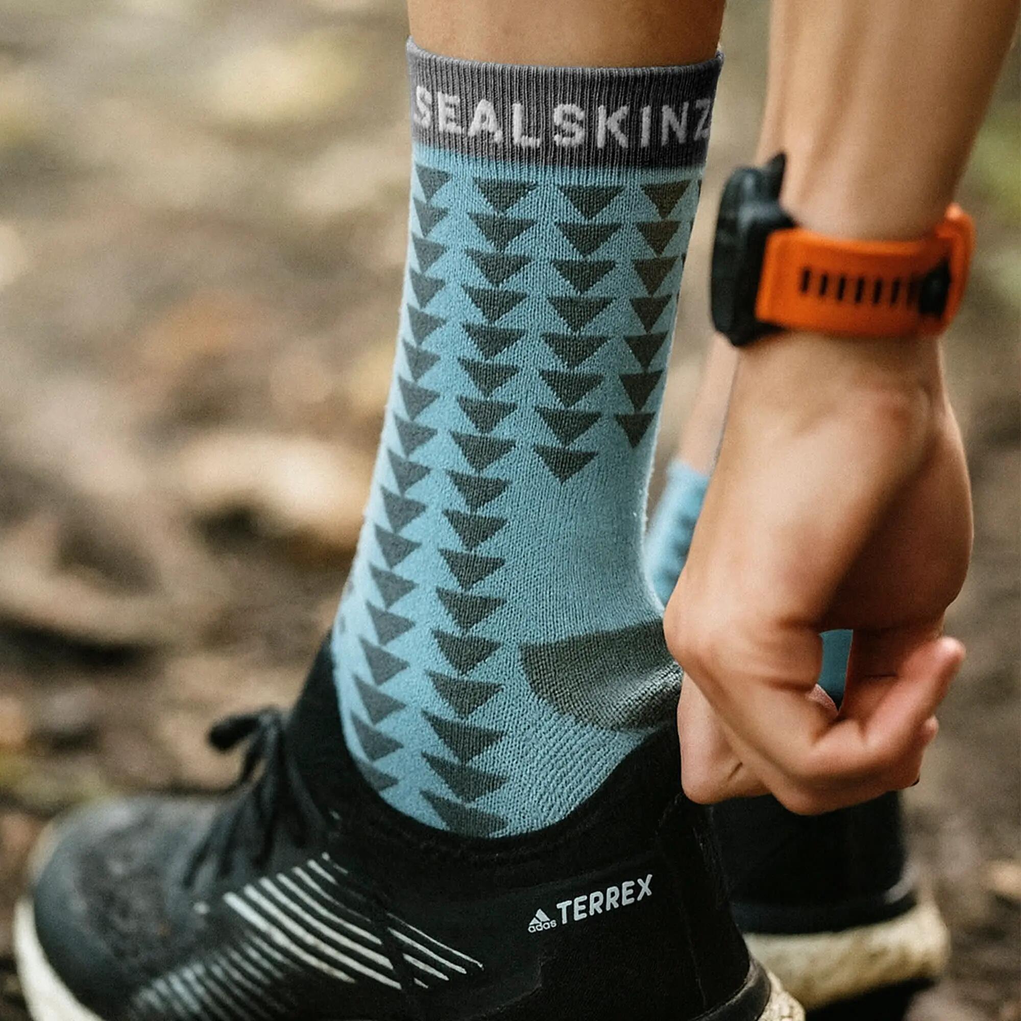 Merino Mid Length Running Socks for Men and Women 3/6
