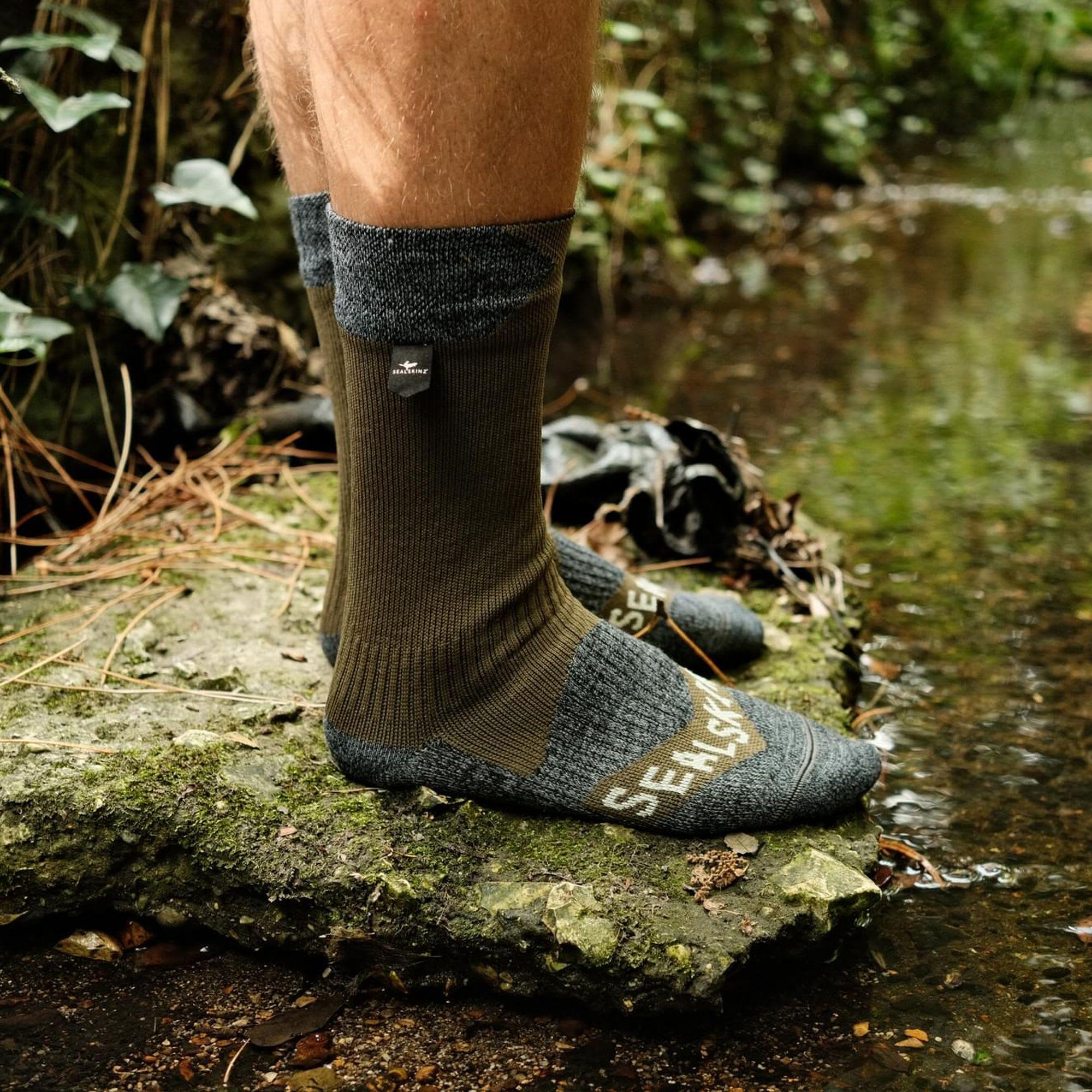 Raynham Wasserdichte Mittellange Allwetter Unisex Socken 4/5