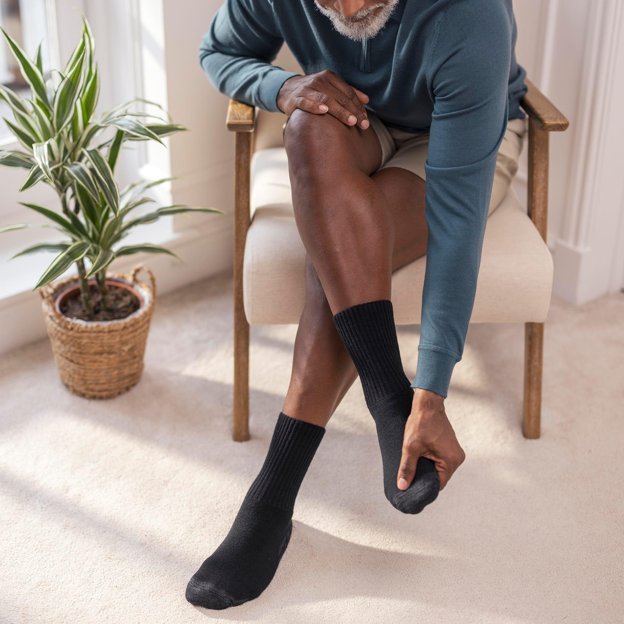 Diabetic Wool Walking Socks for Men | Extra Wide Cushioned Hiking Socks 4/5
