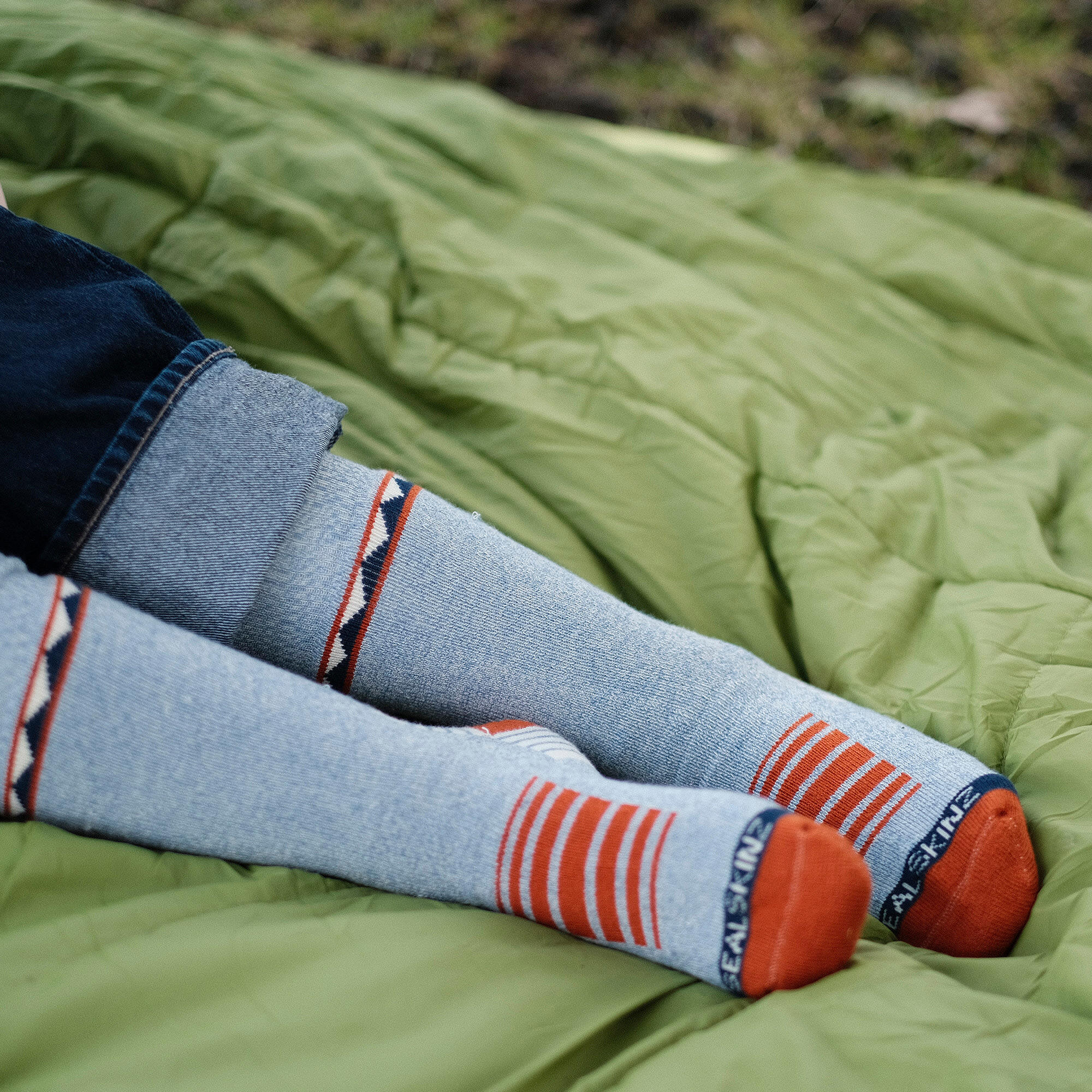Bamboo Mid Length Hiking Socks for Men and Women 4/6