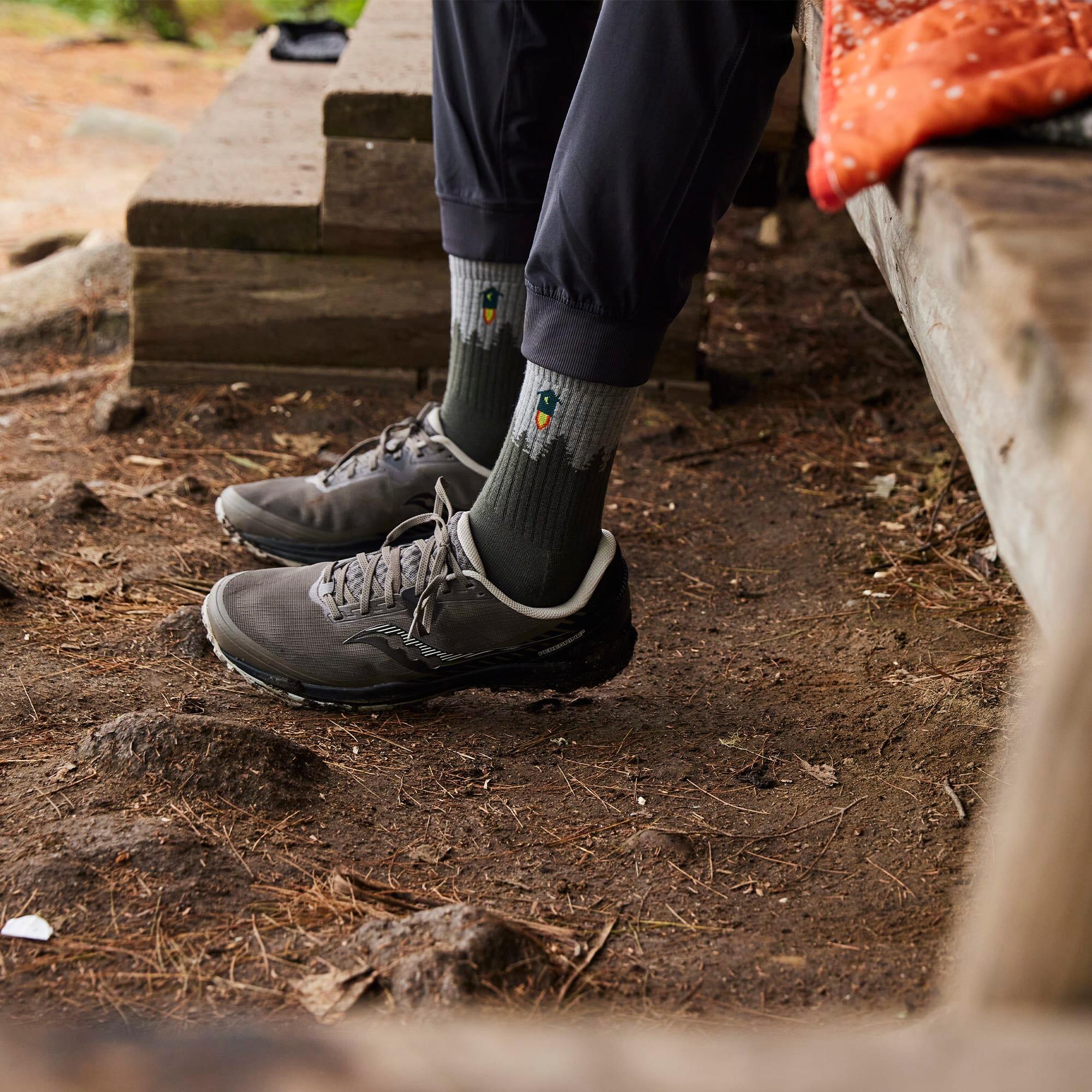 Darn Tough - Herren Merinowolle Crew Wandersocken - Bequeme Trekking-Socken 4/6