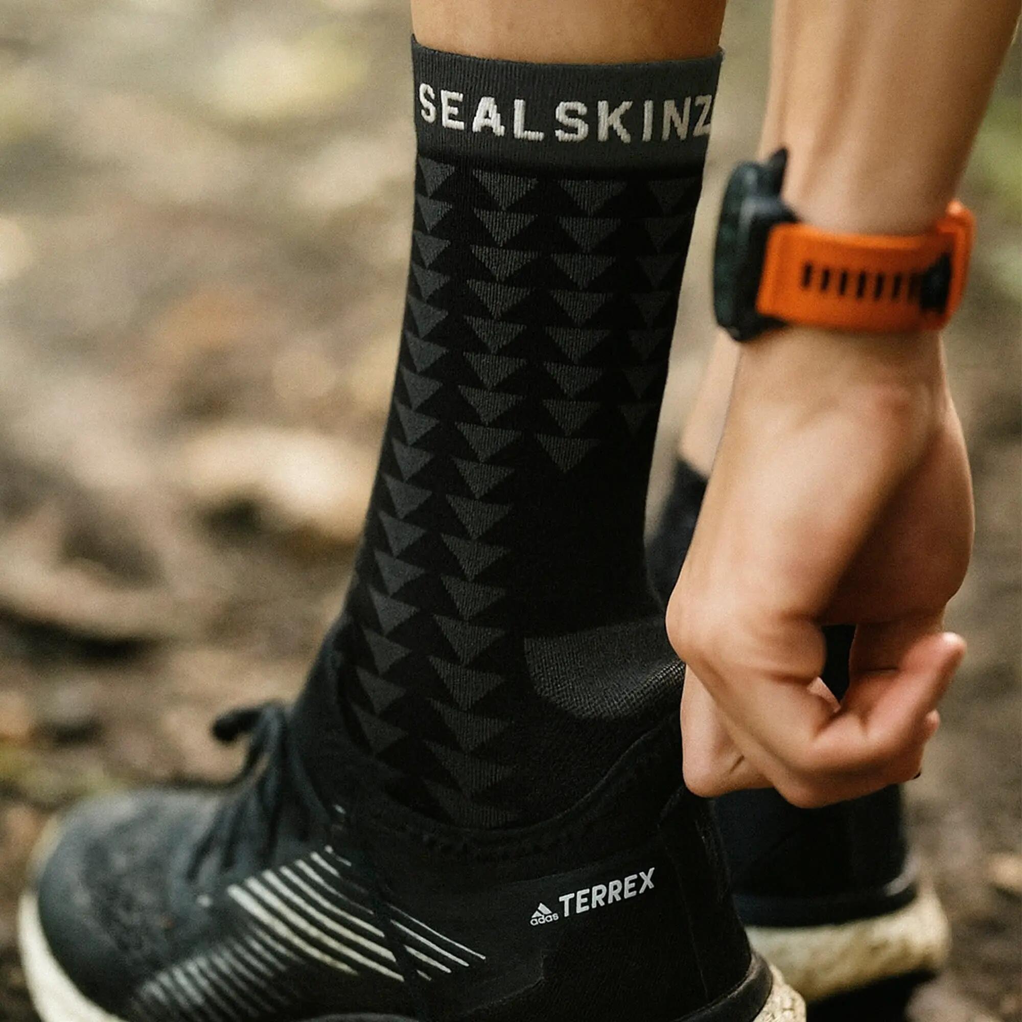 Chaussettes De Course De Sport Mi-longues En Mérinos Sealskinz 3/6