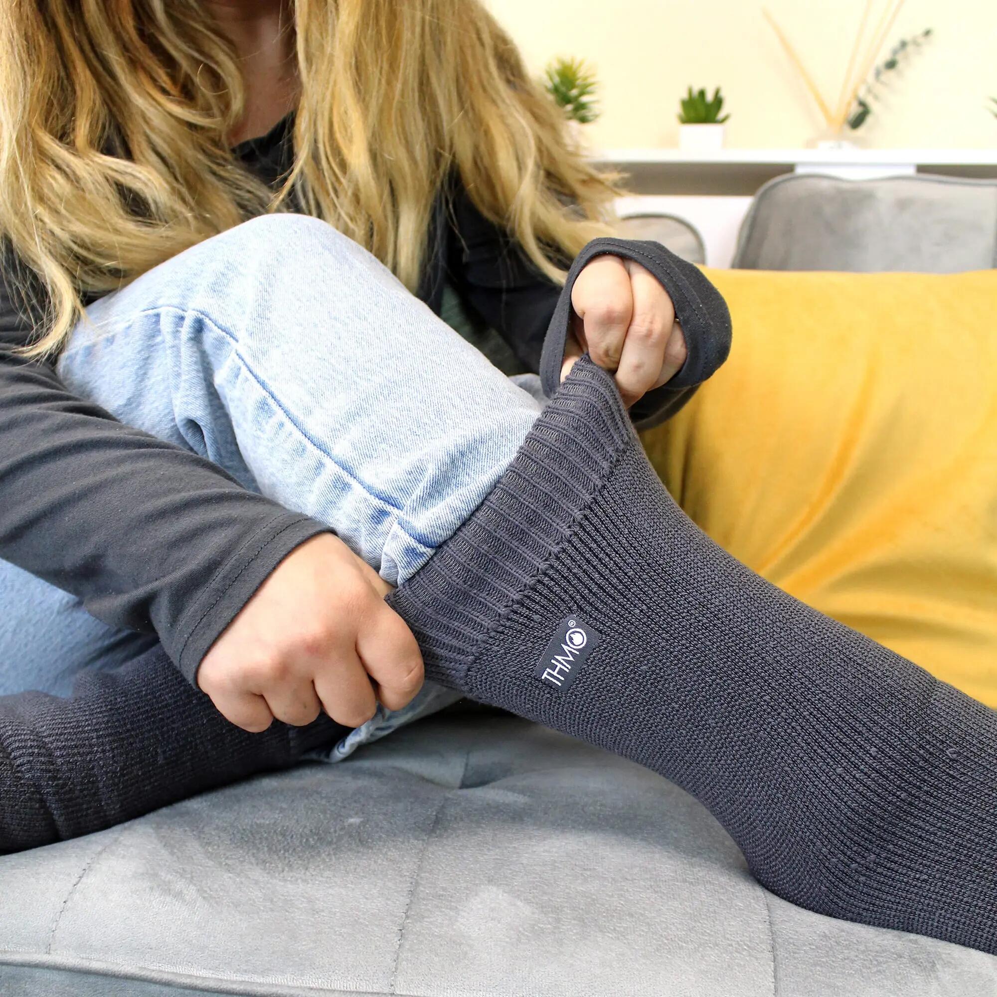 3 Pairs Ladies Thick Winter Thermal Socks with Seamless Toe 4/7