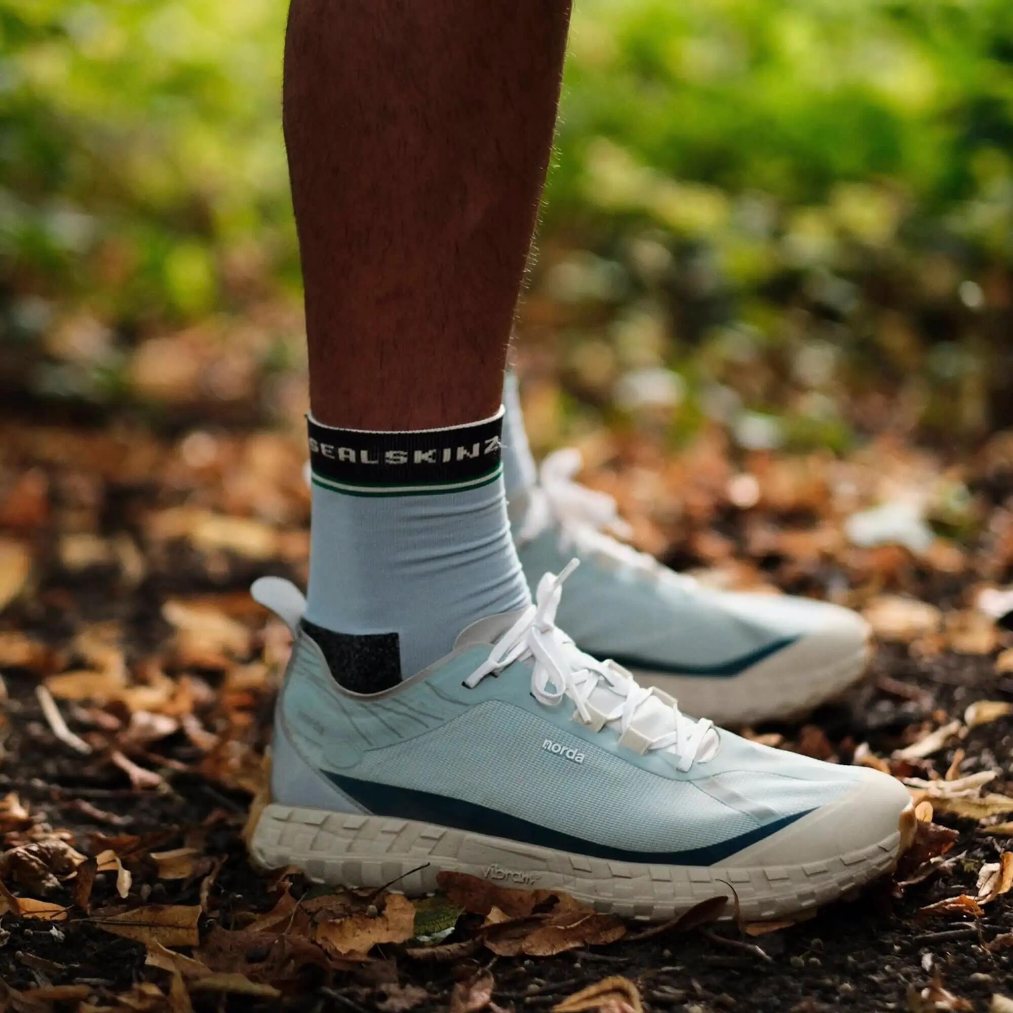 Sealskinz - Anti-Blister Laufsocken mittlerer Länge Unisex 3/6