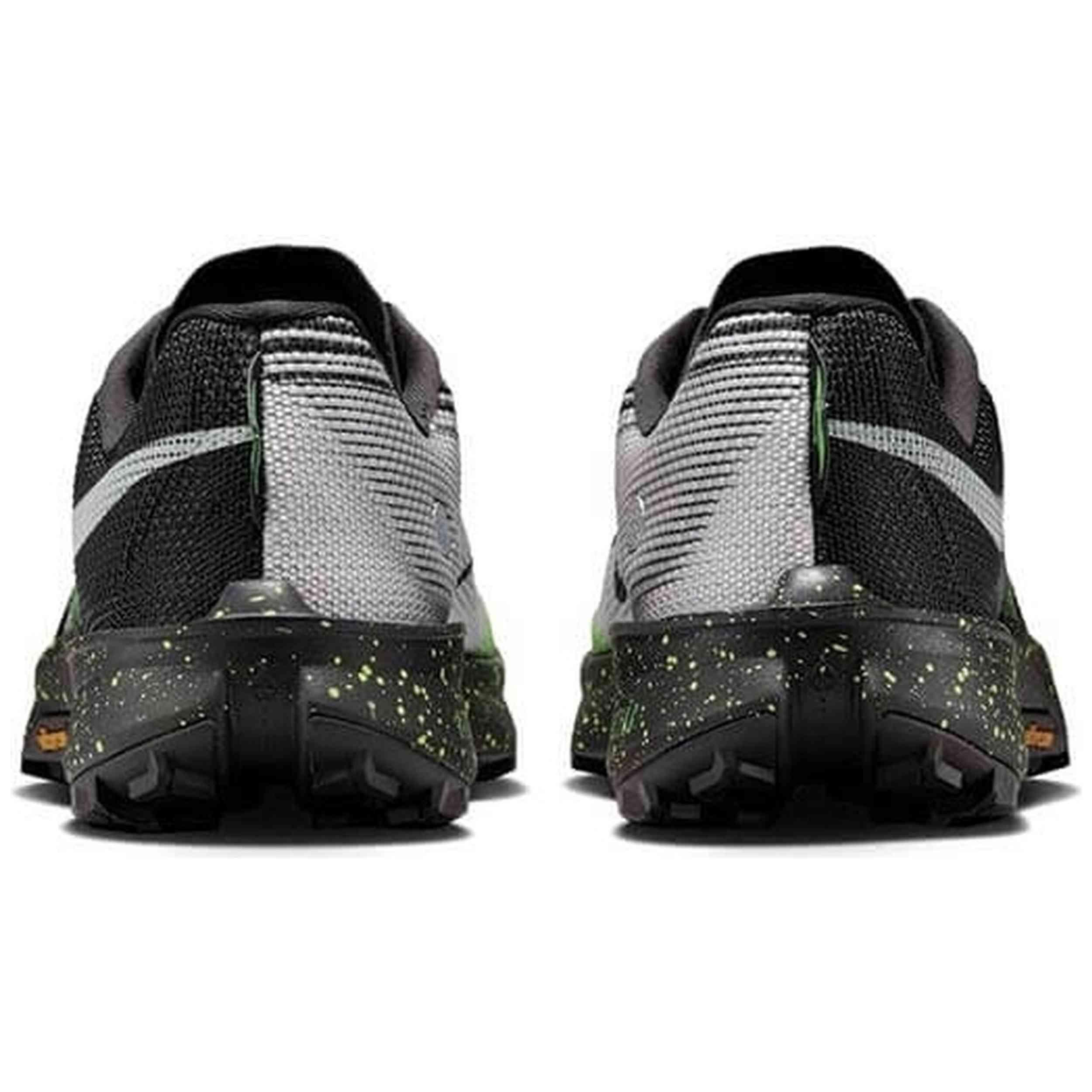 Chaussures de randonnee Nike modèle Nike Terra Kiger 10 "Volt Ice" pour homme 4/5