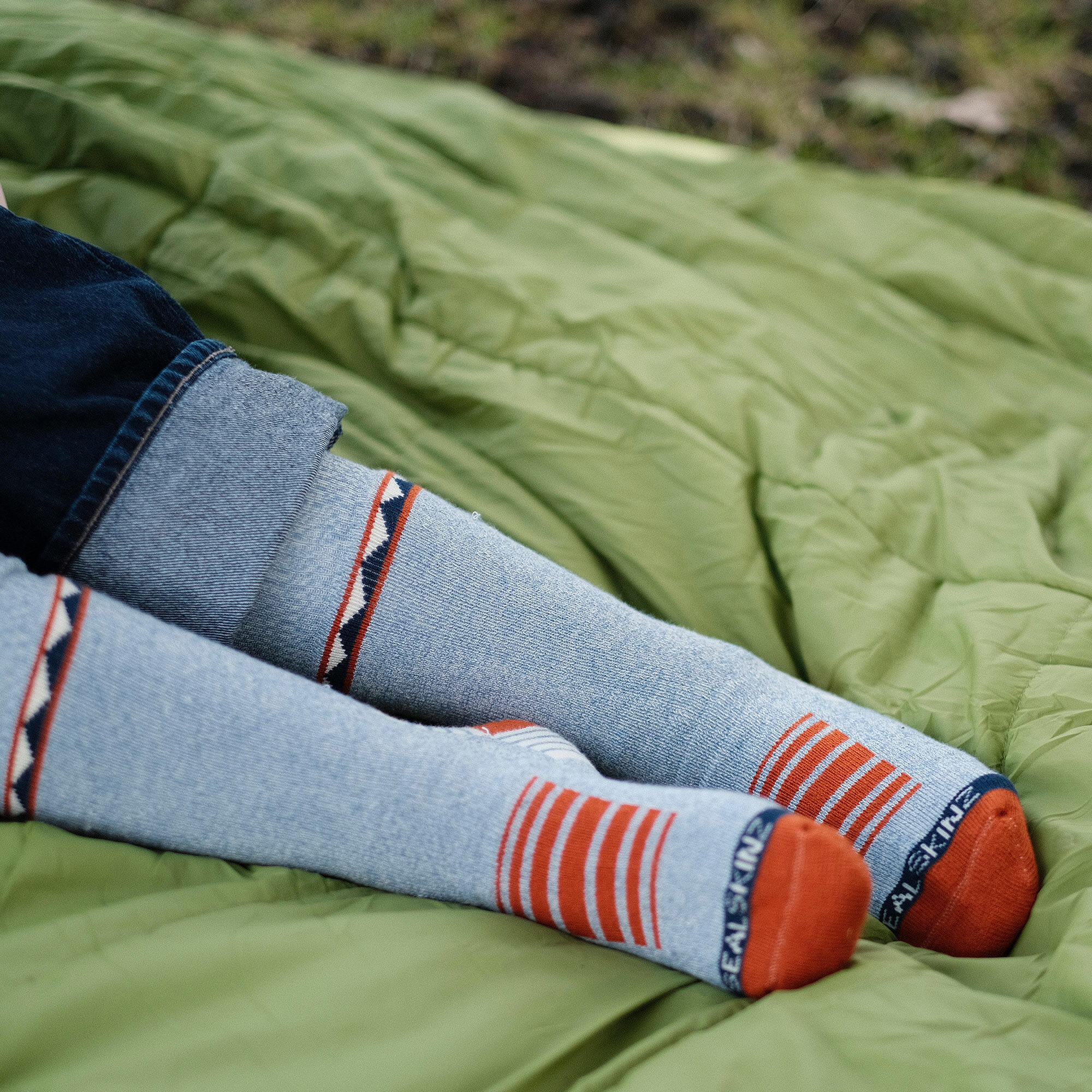 Bamboo Mid Length Hiking Socks for Men and Women 4/6
