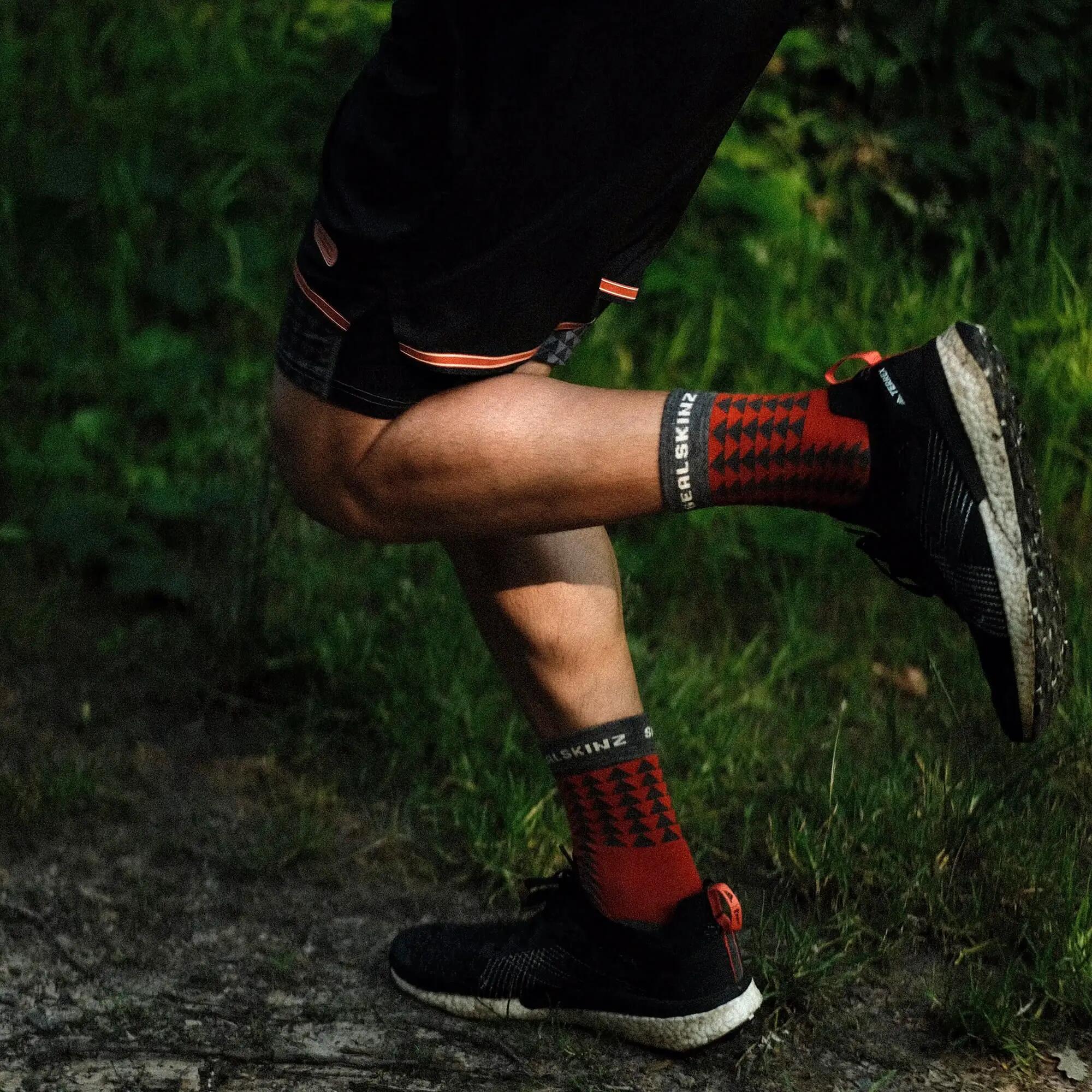 Merino Mid Length Running Socks for Men and Women 5/6