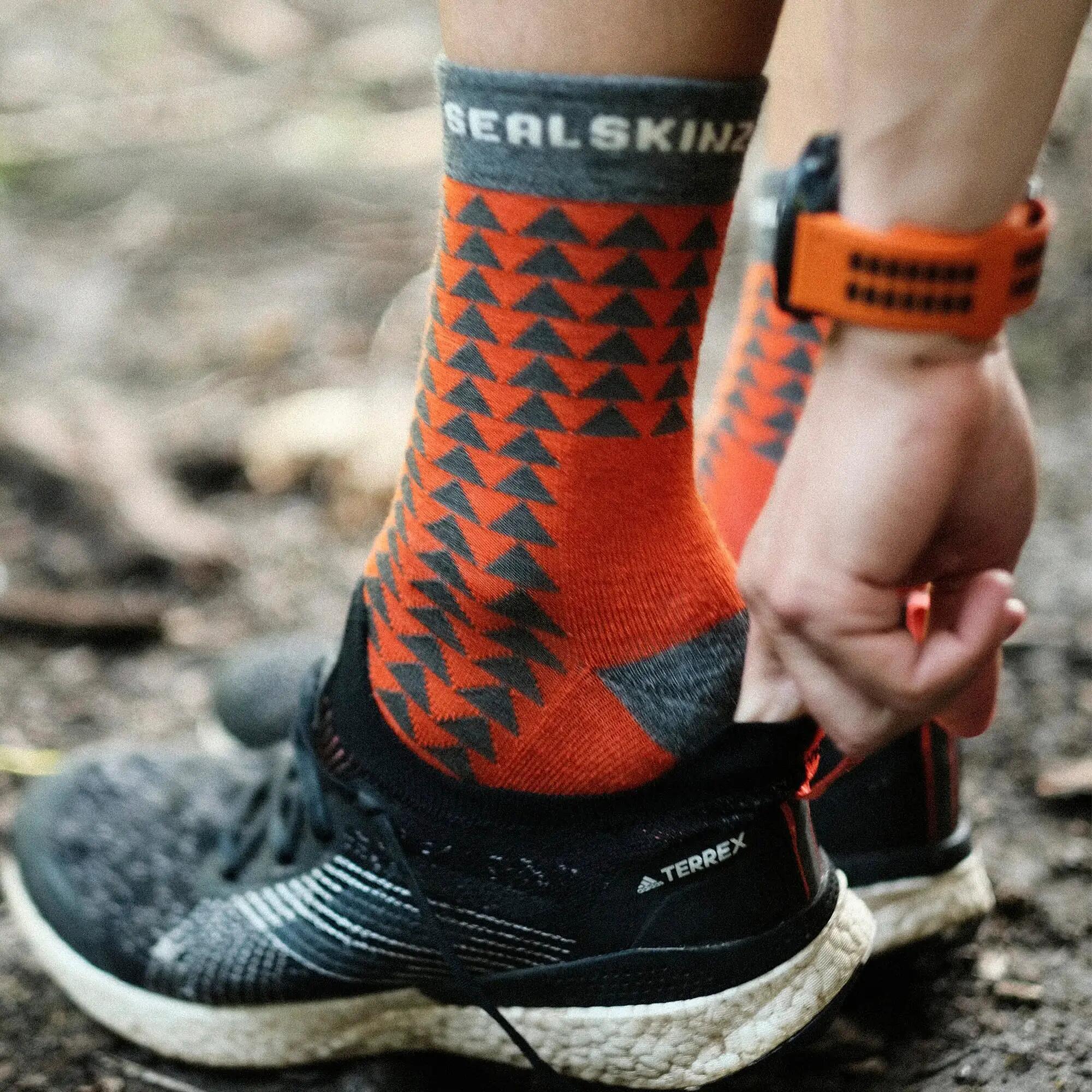 Merino Mid Length Running Socks for Men and Women 3/6