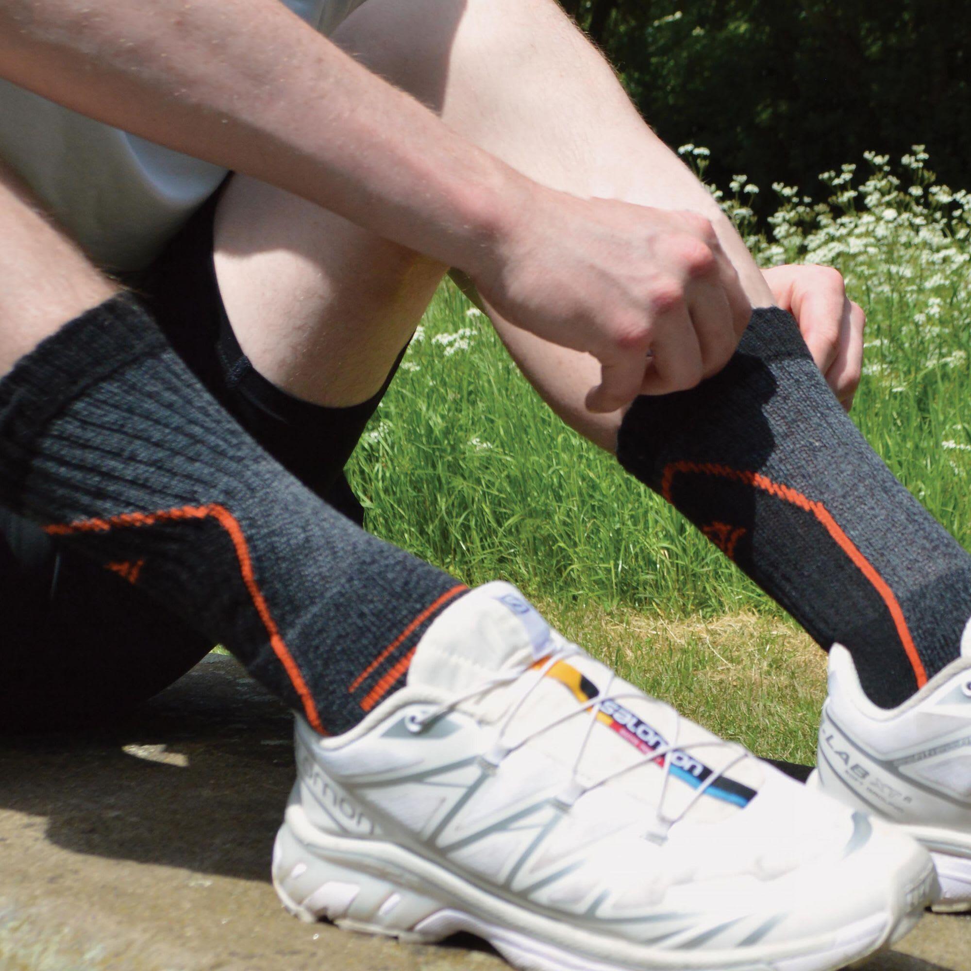 4 Pack Mens Cushioned Anti Blister Hiking Socks 4/7