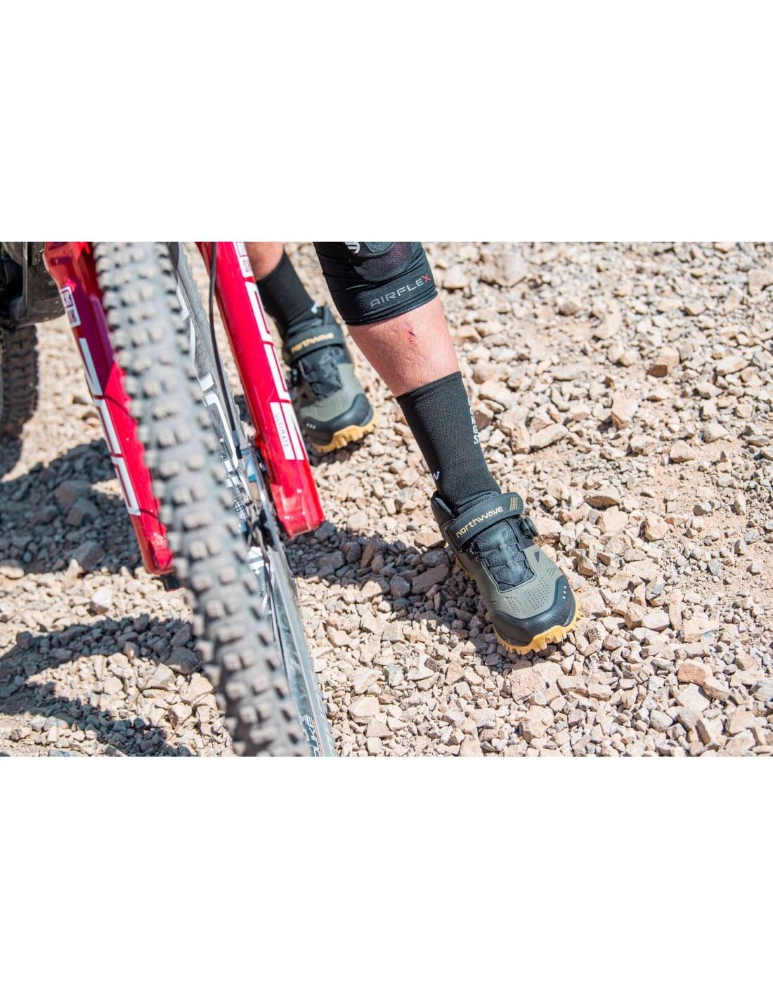 Northwave Enduro Mid 2 Mountain Bike Shoe Green / Black Men's 4/5