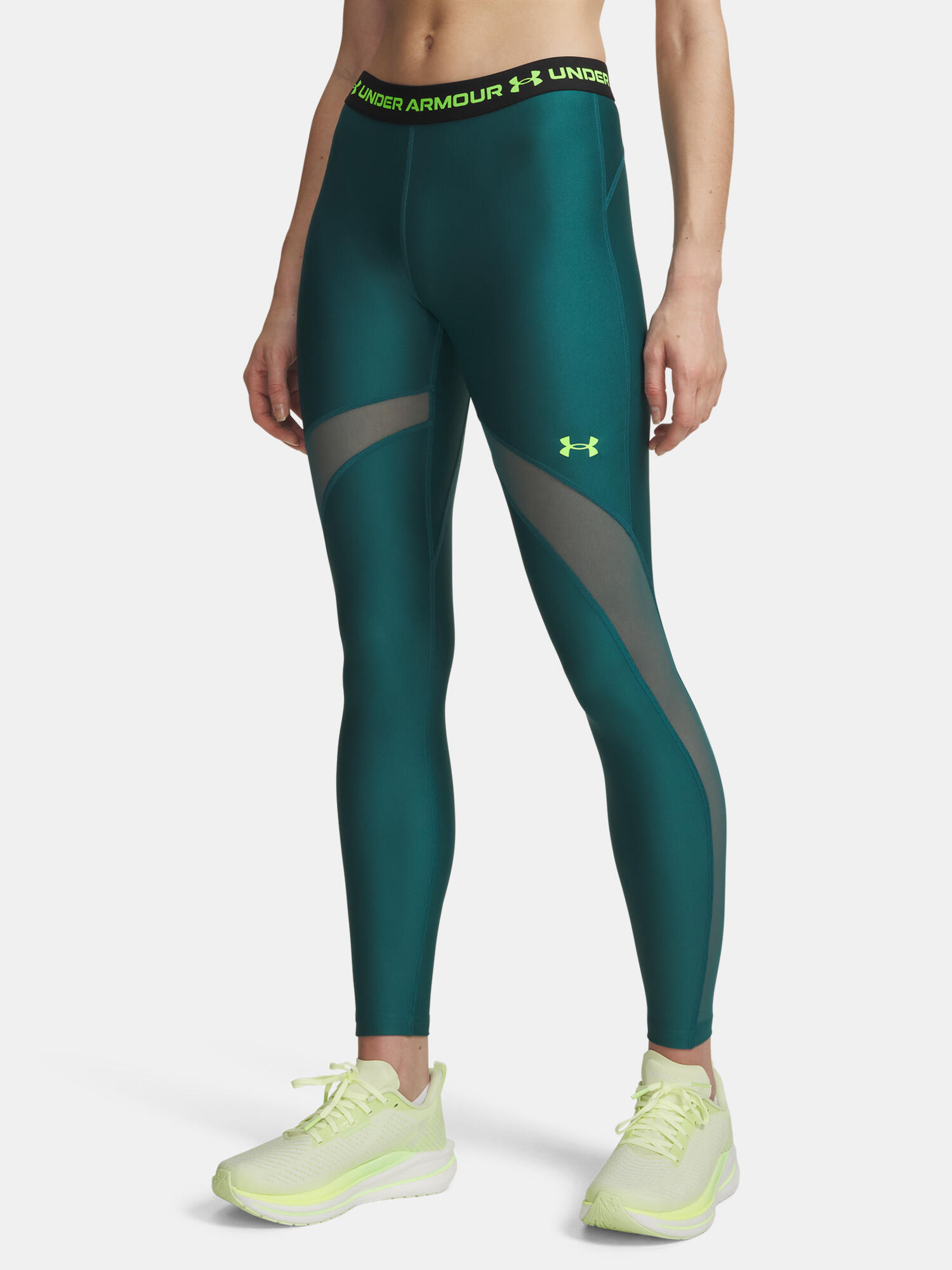 UNDER ARMOUR picture