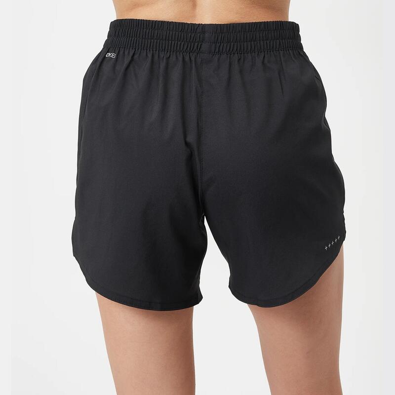 Pantaloni scurti pentru femei Run Favorite Woven 5 inch pants - negru