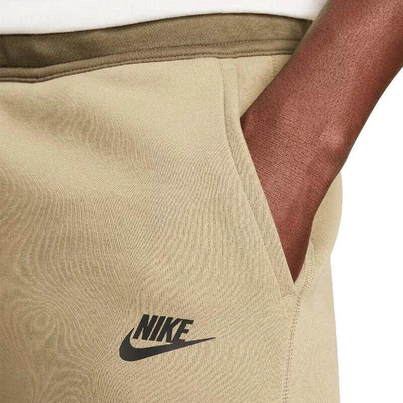 Pantalones de chándal para hombre Nike PANTALON DE SURVETMENT TECH 6/7