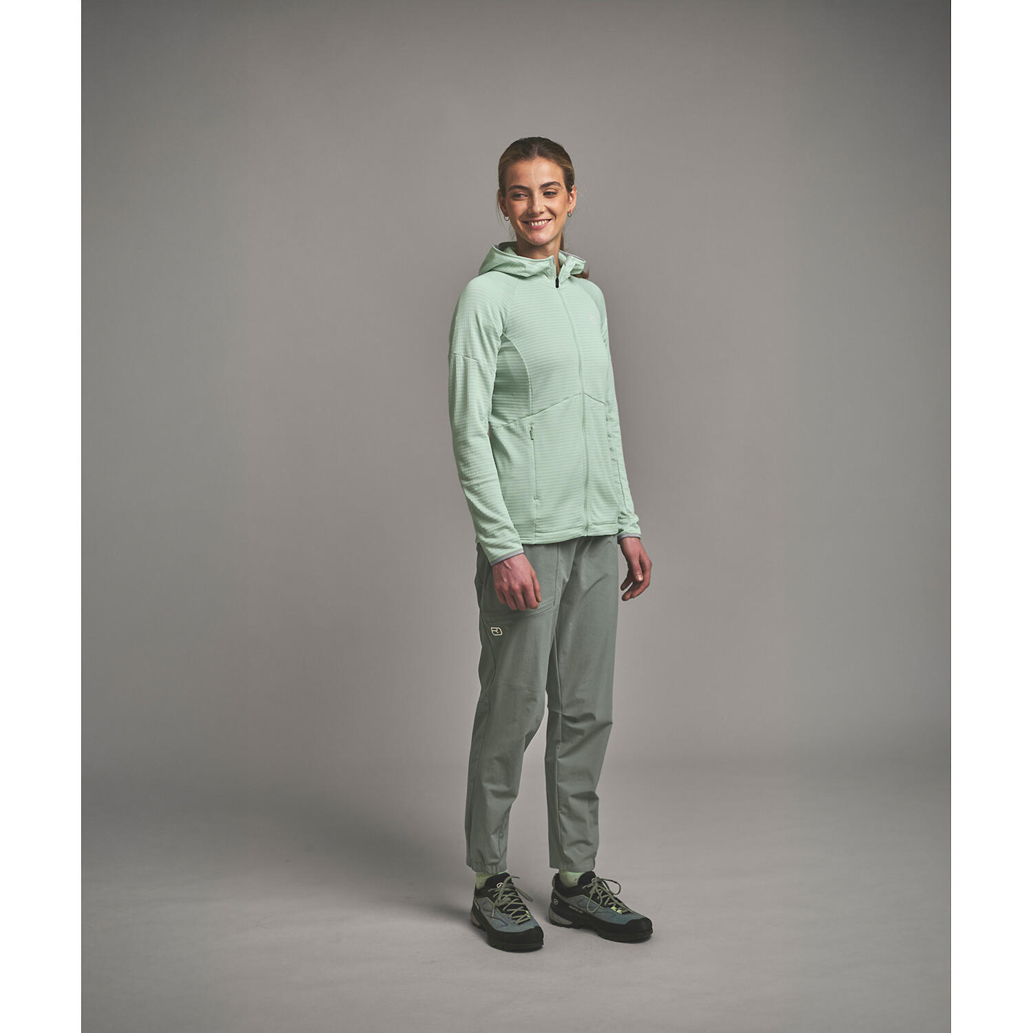 Damen Unterjacke FLEECE LIGHT GRID HOODY W 6/8