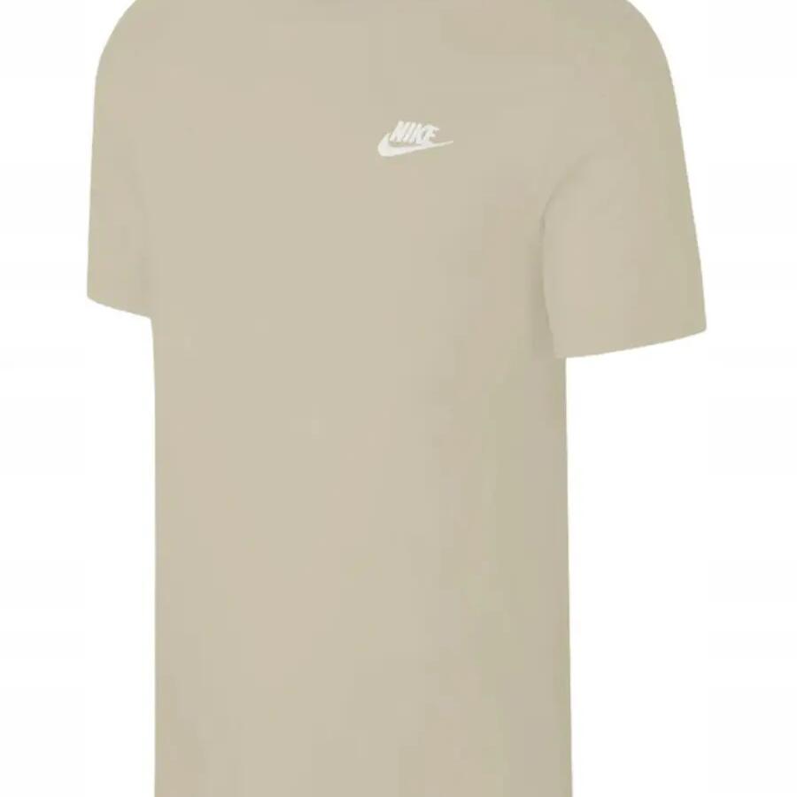 Nike Club Men's T-Shirt - Classic Fit - Cream