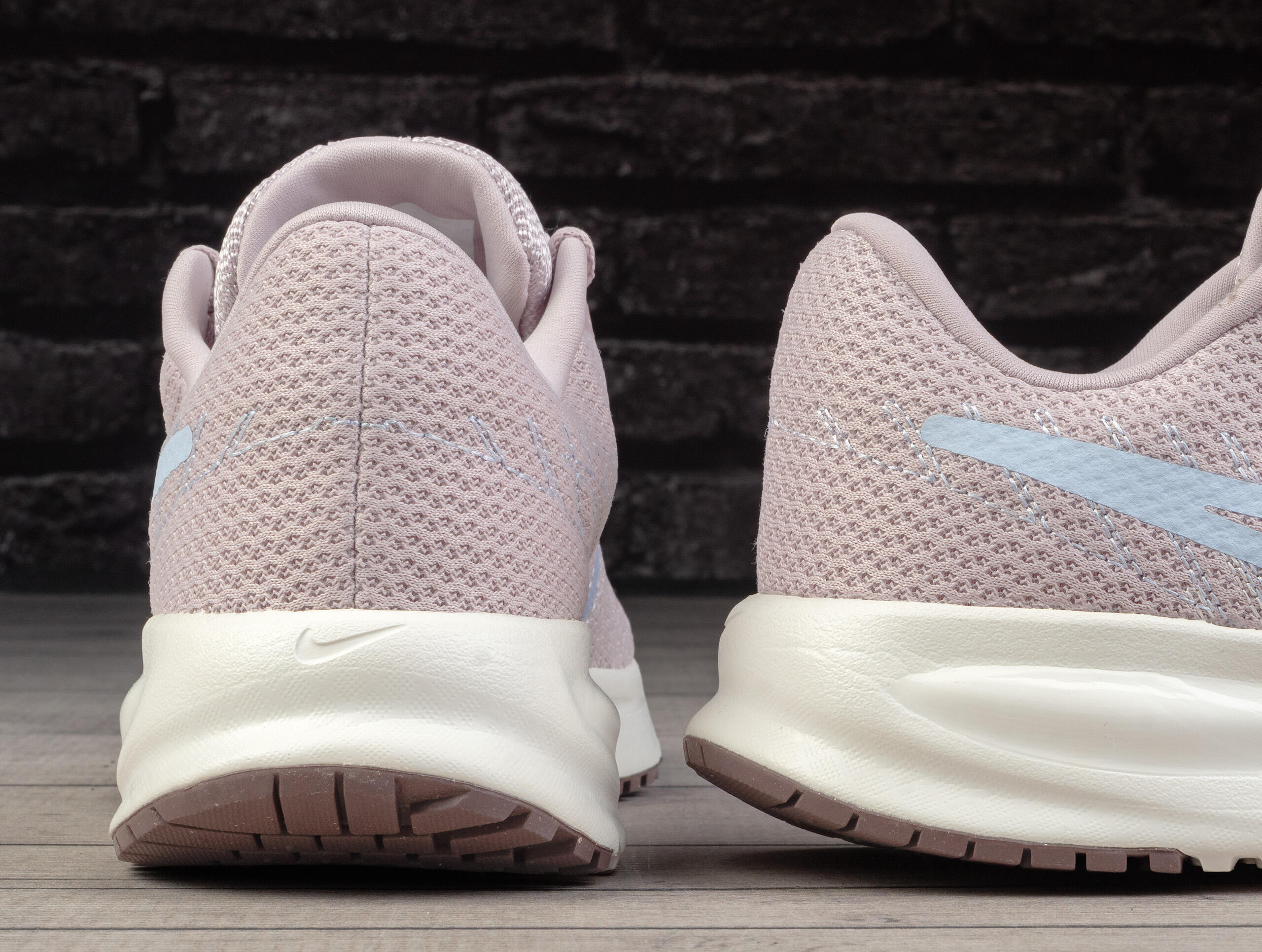 Buty damskie sportowe treningowe Nike RUN DEFY 4/6