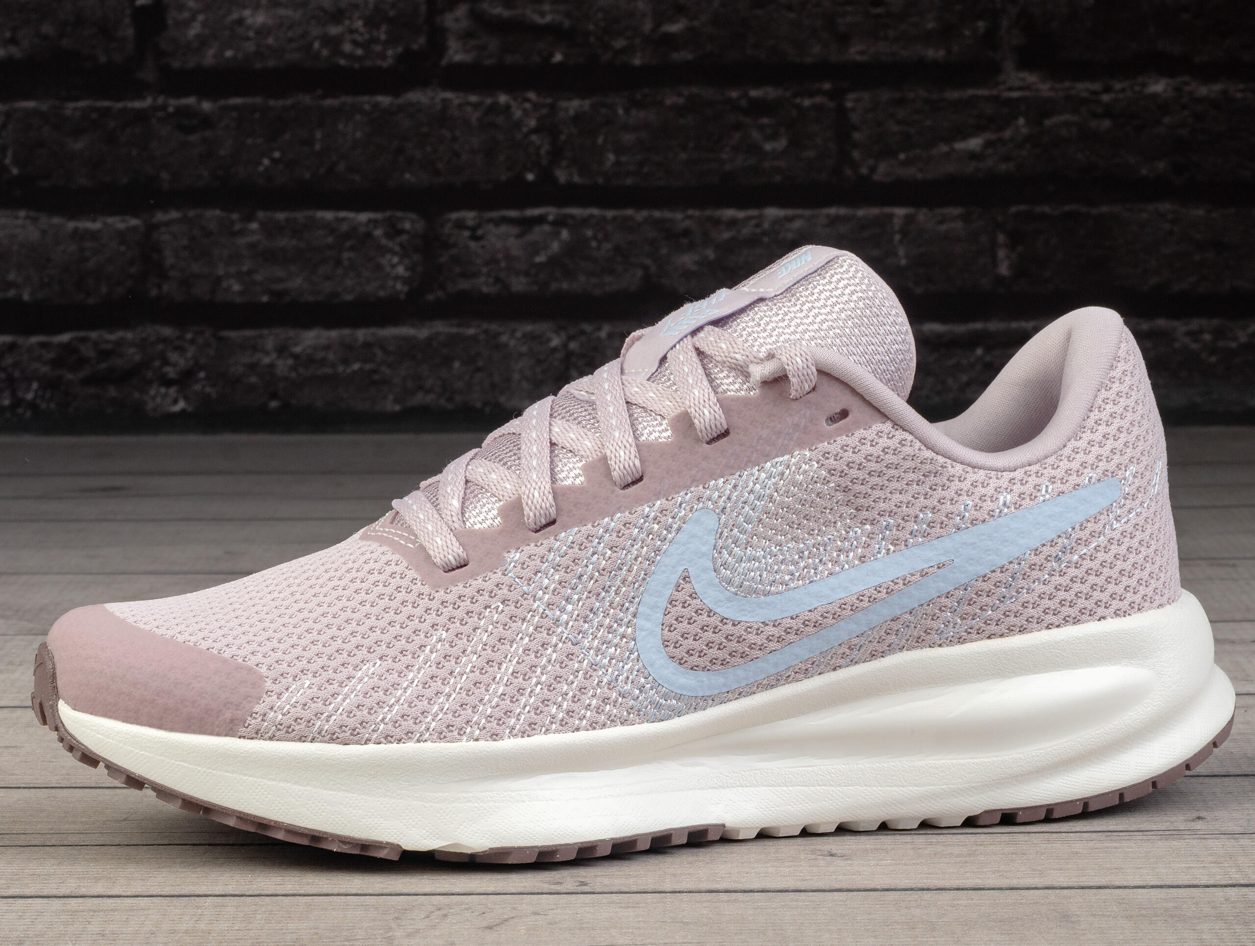 Buty damskie sportowe treningowe Nike RUN DEFY 3/6