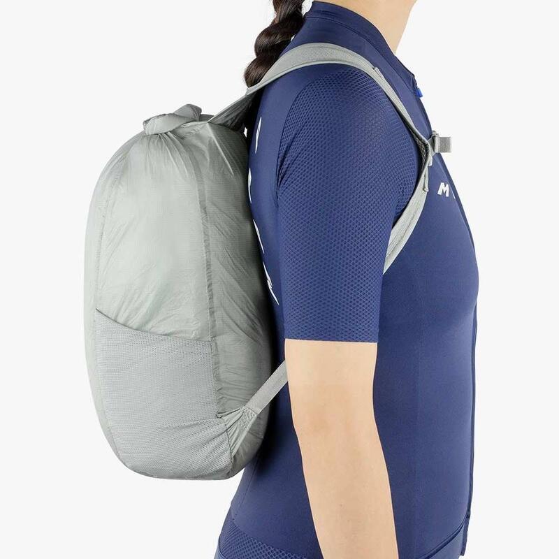 Rucsac pliabil din material rezizstent apa Packable Backpack 13 litri - gri des…