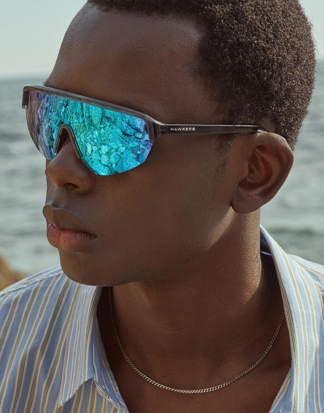 HAWKERS - Gafas de Sol para Hombre y Mujer APEX - SMOKE CLEAR BLUE 8/8