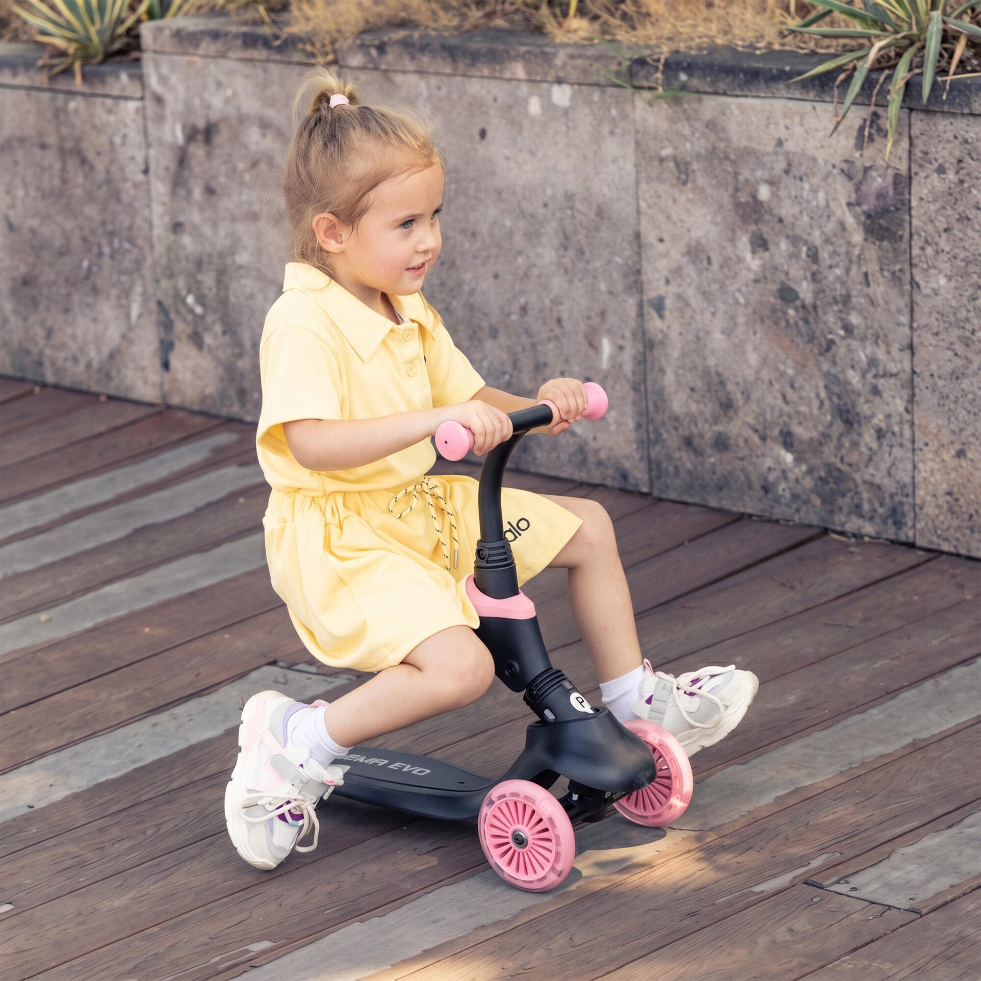 Trottinette Enfant Qplay Sema Evo - Trottinette 6-en-1 - Roues LED - Rose 4/10