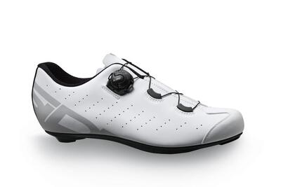 Fast 2 zwarte schoenen