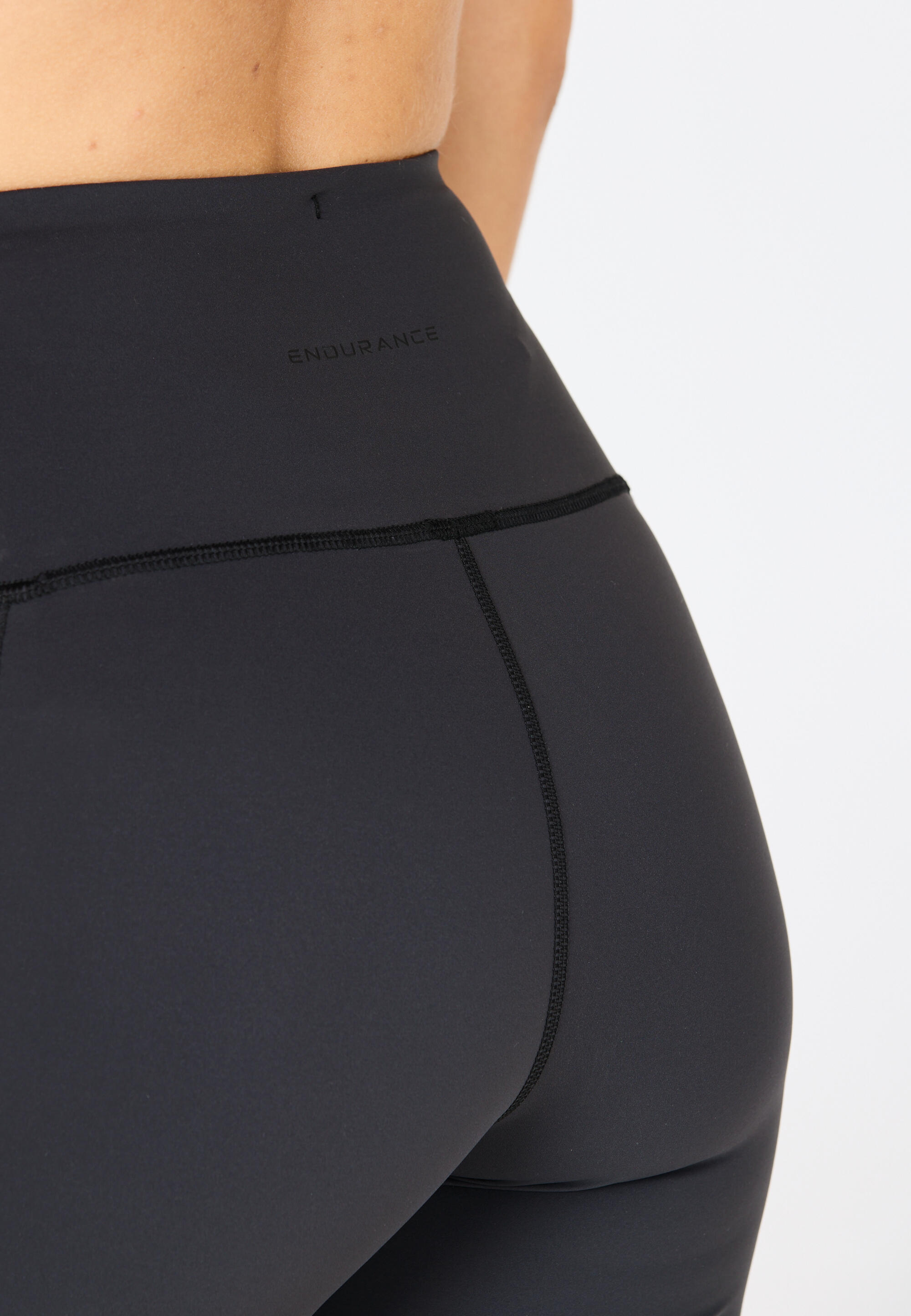 Pantalón corto de compresión mujer Endurance Move 8/15