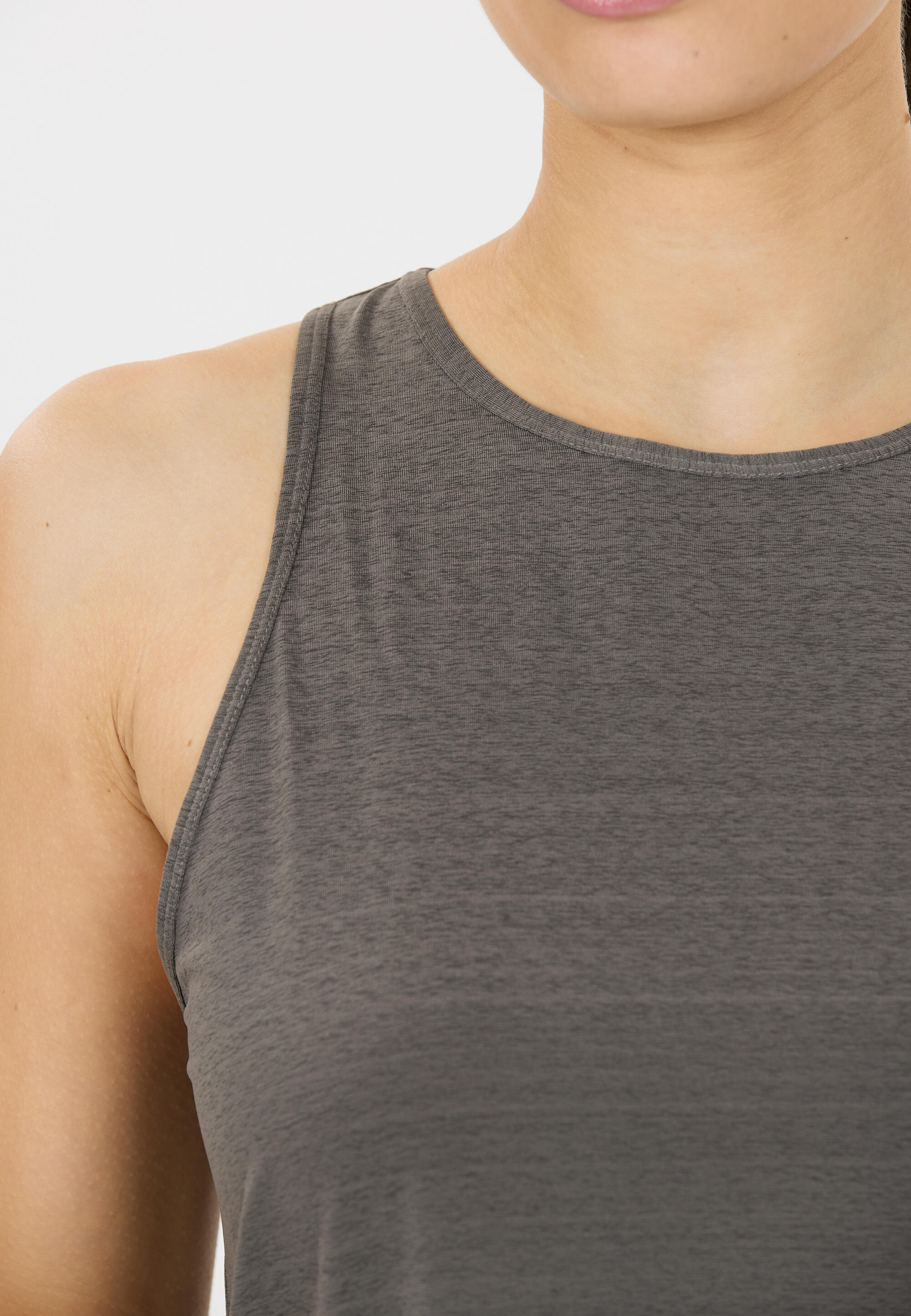 Tanktop MOTA 8/15