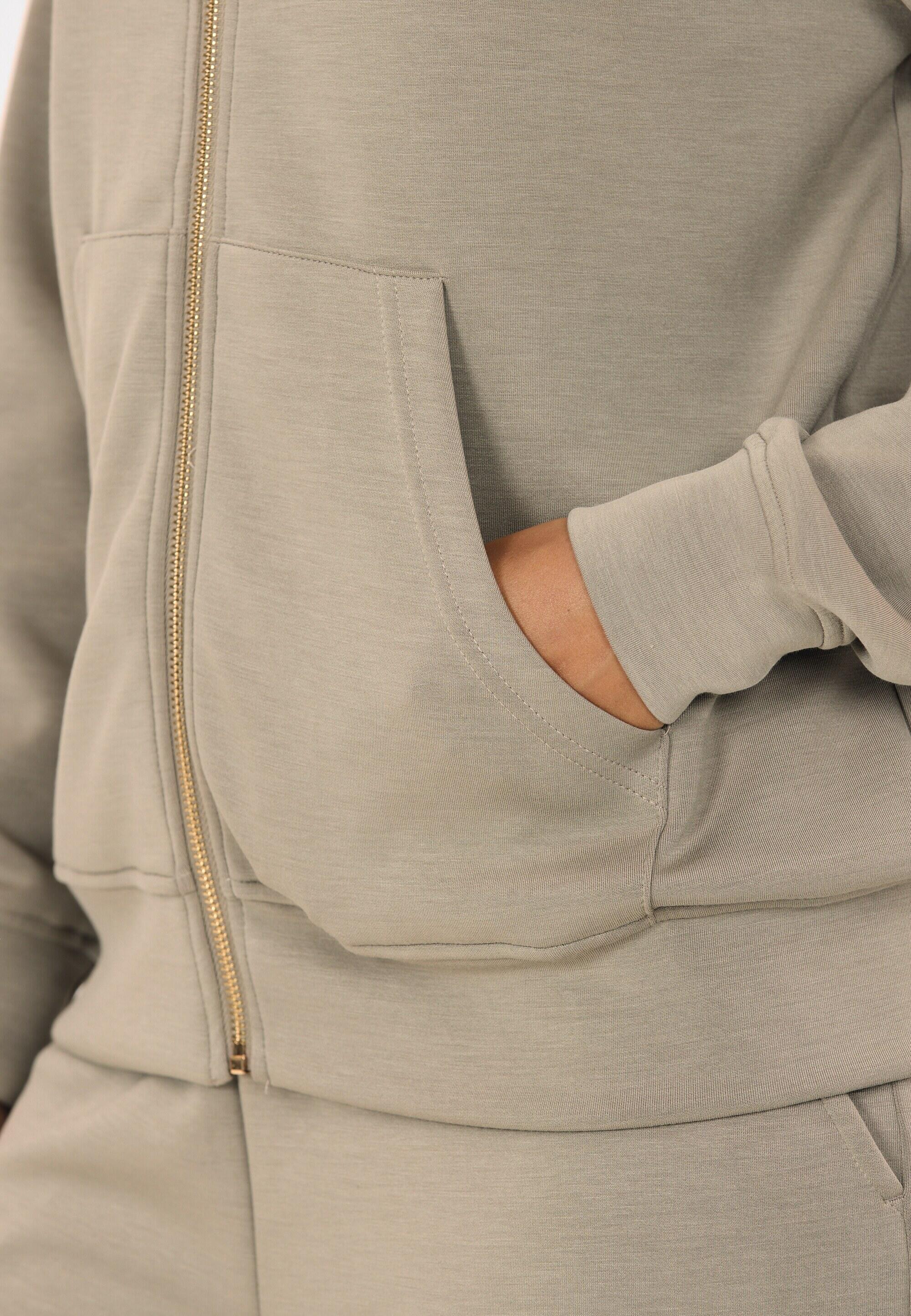 Sweatjacke Jacey 8/15