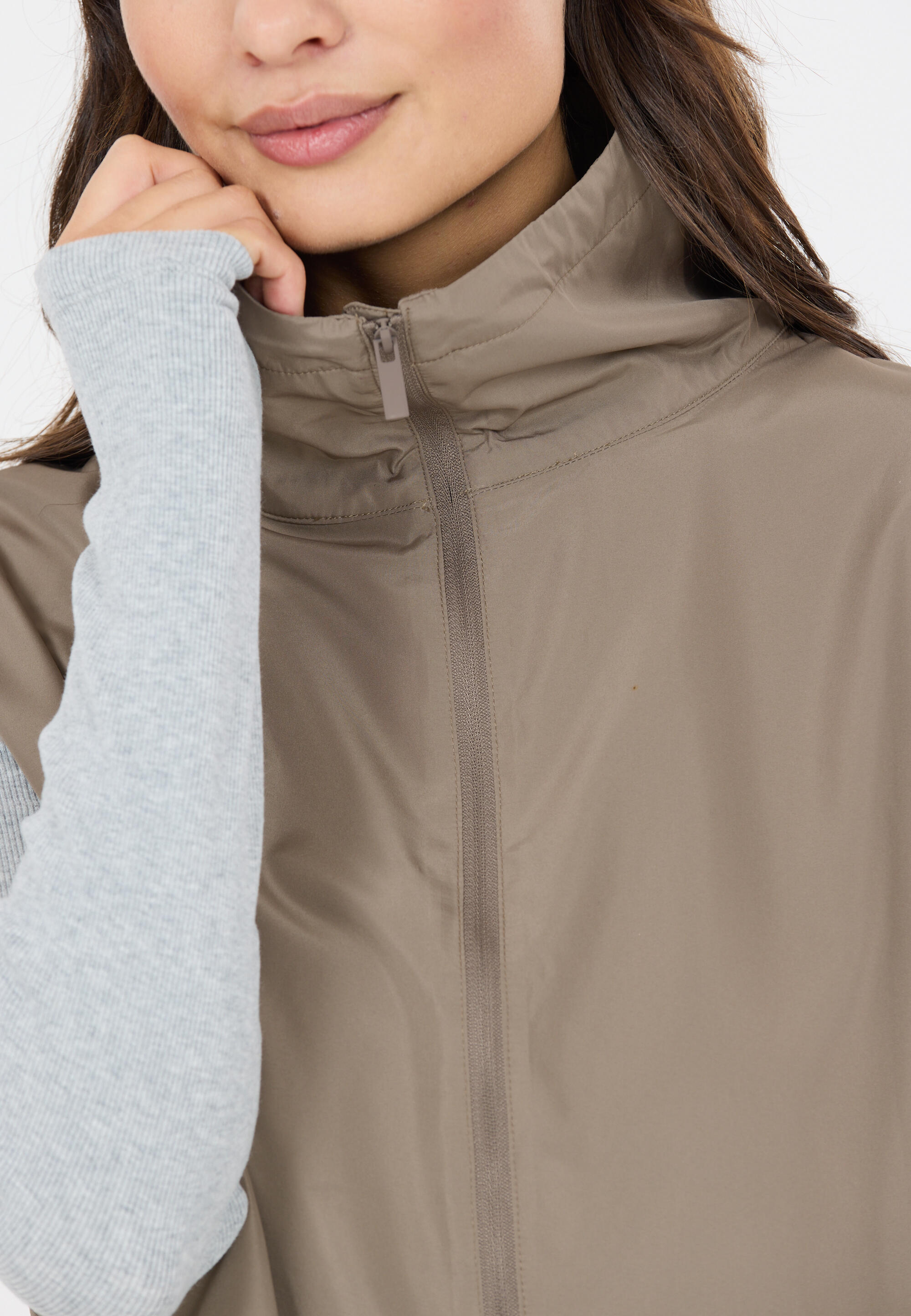 Vest Aiana 9/15