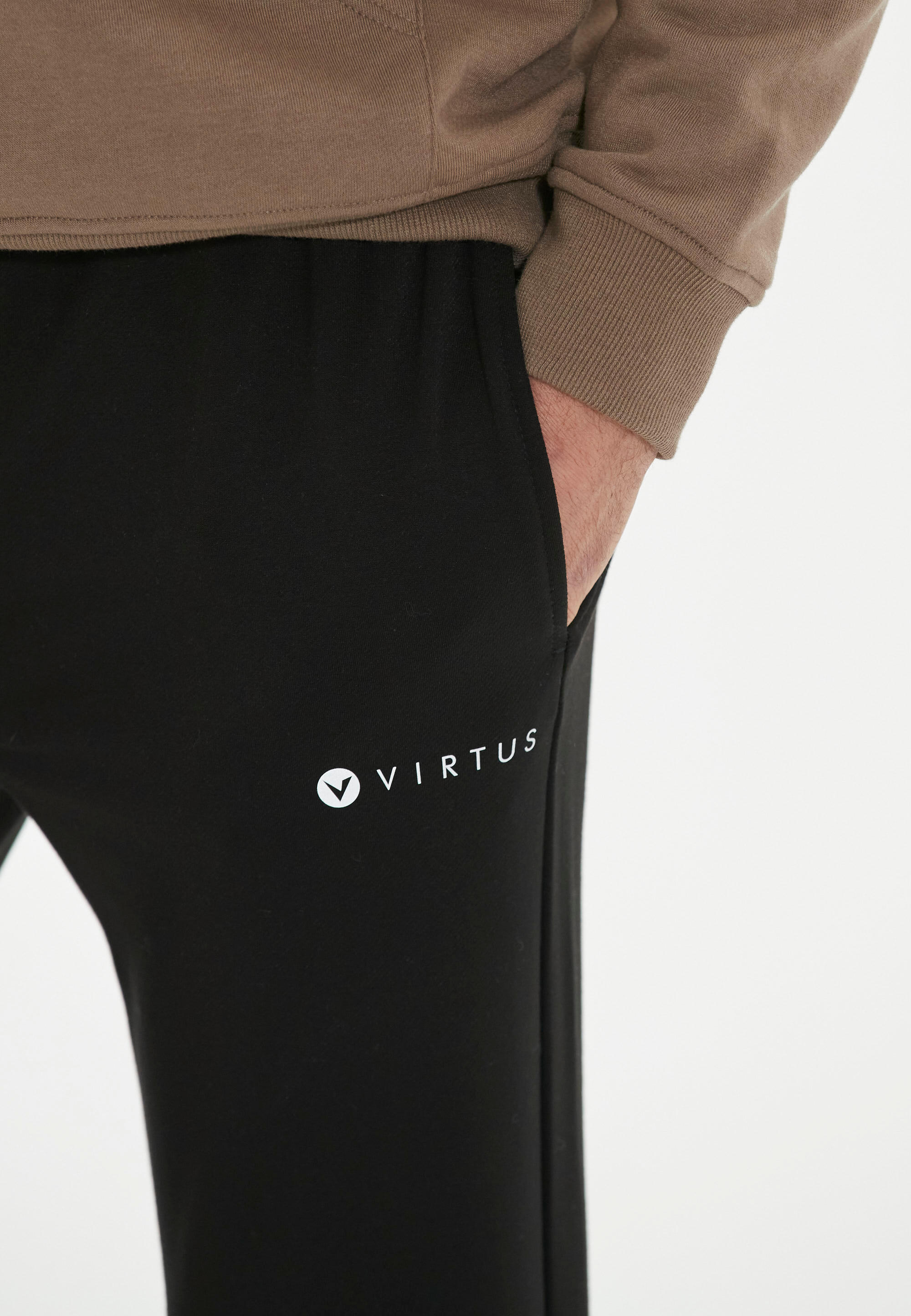 Broek Streat 7/15