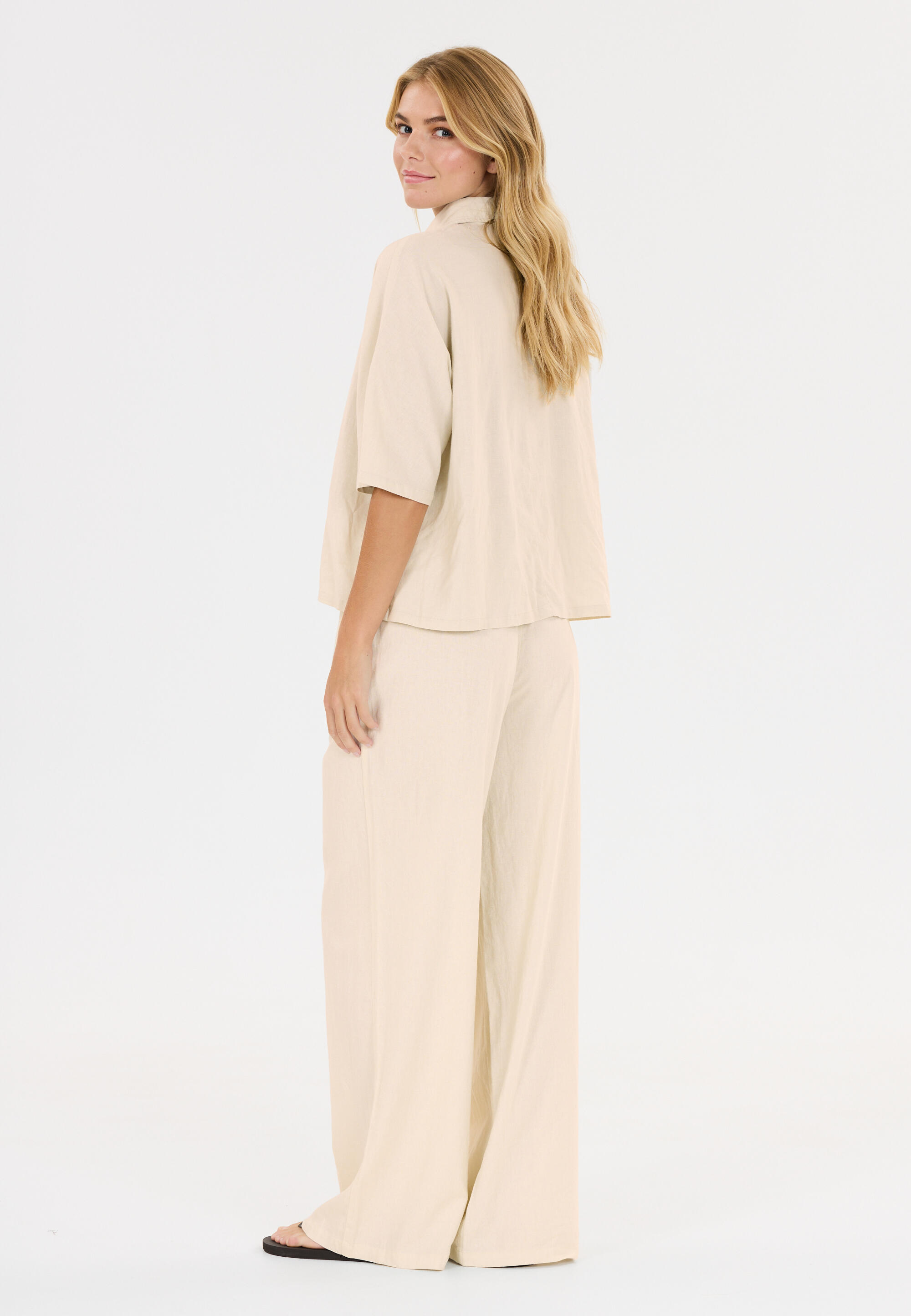 Hose Resort 6/15