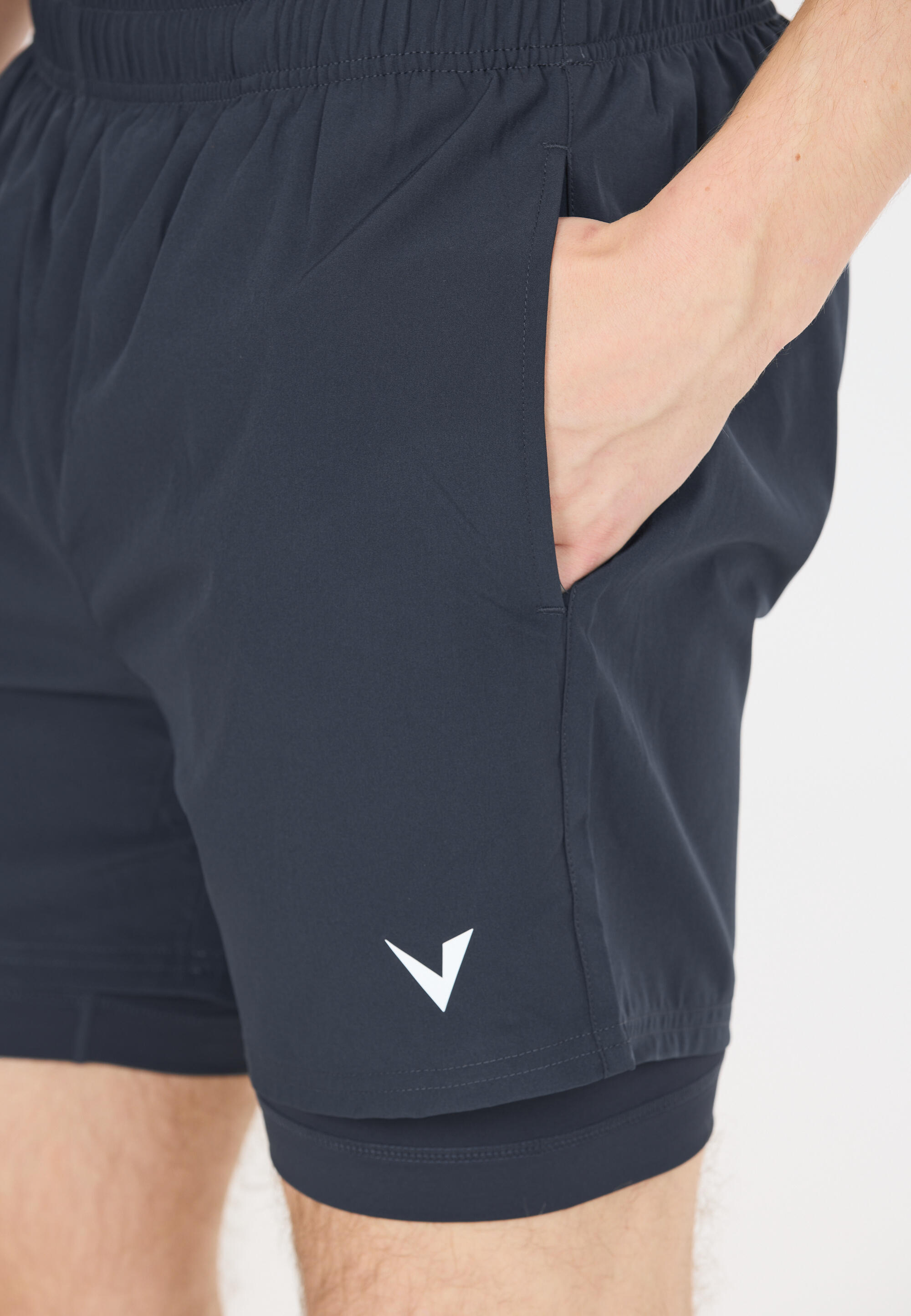 Short Virtus Zayne V2 8/15