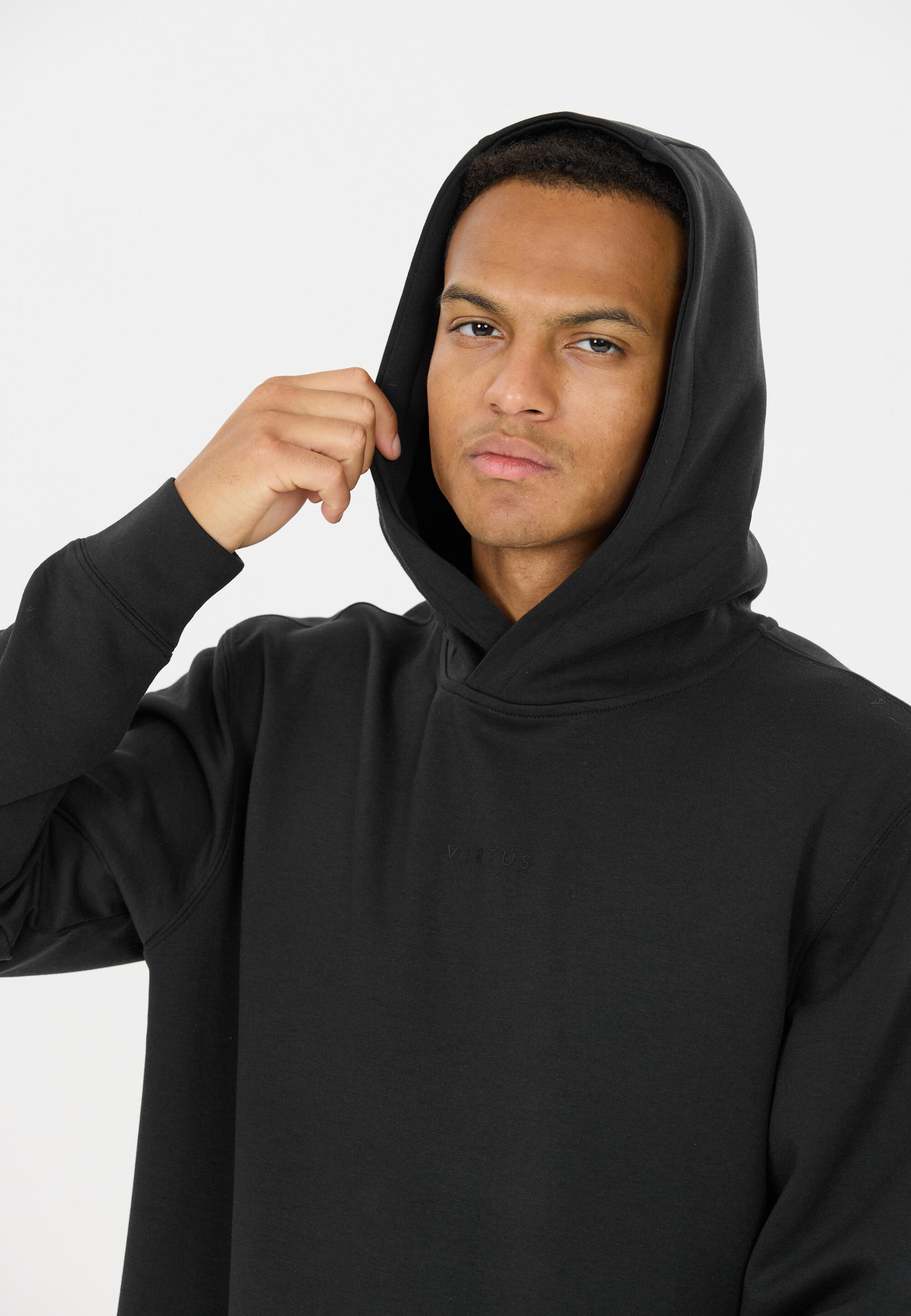 Sudadera con capucha Virtus Taro V2 9/15