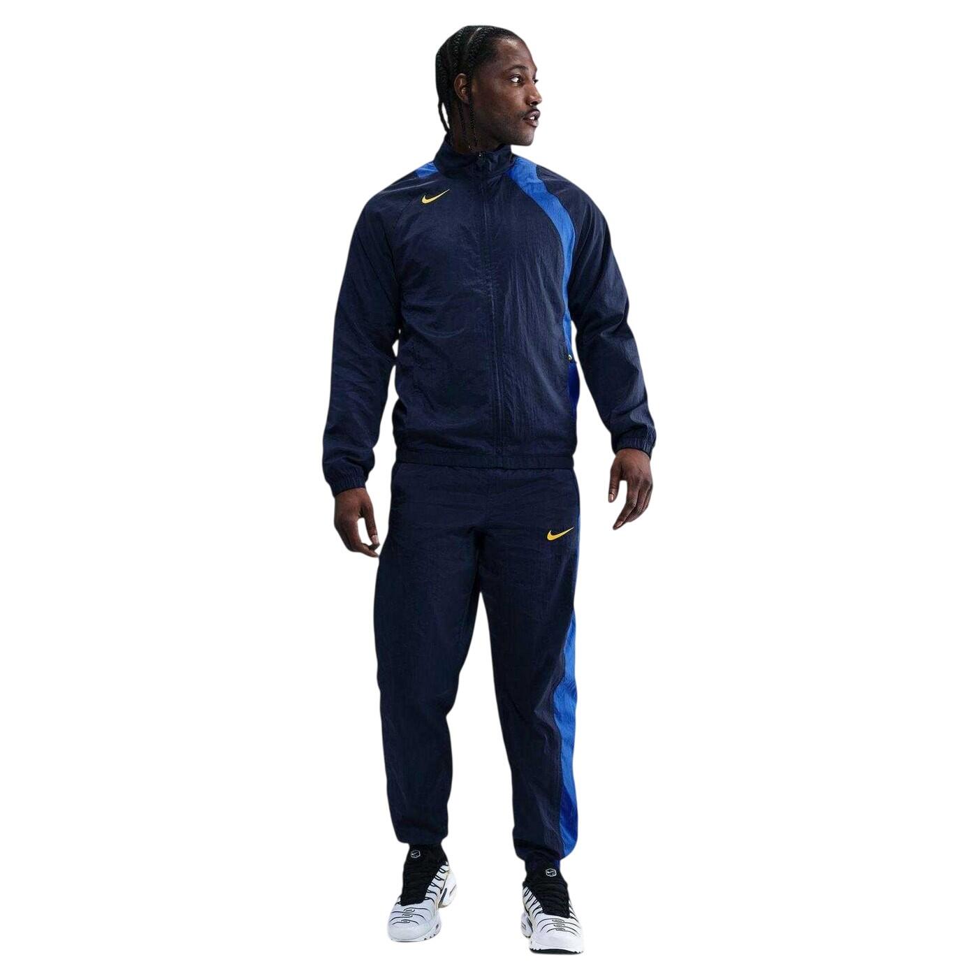 NIKE picture