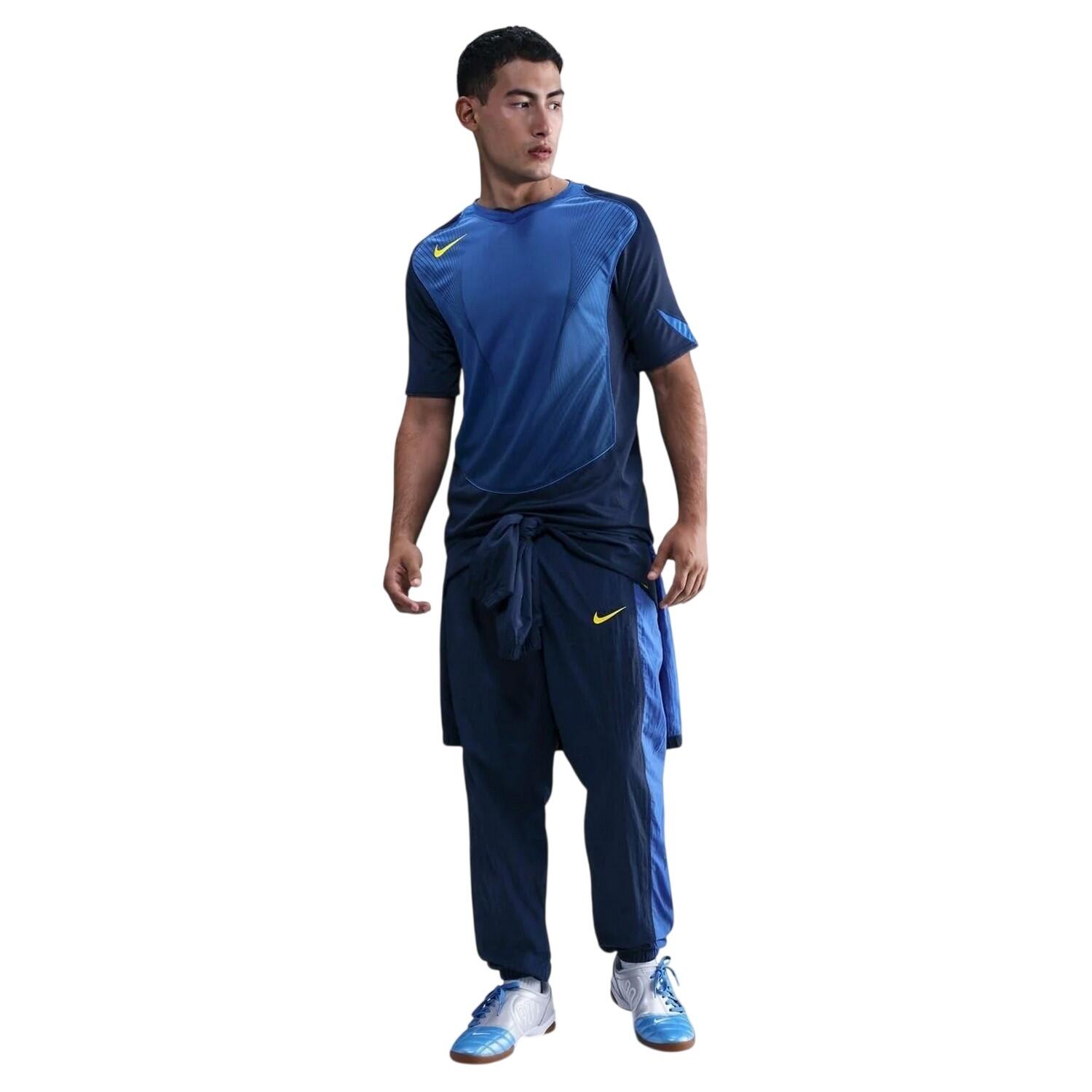 NIKE picture