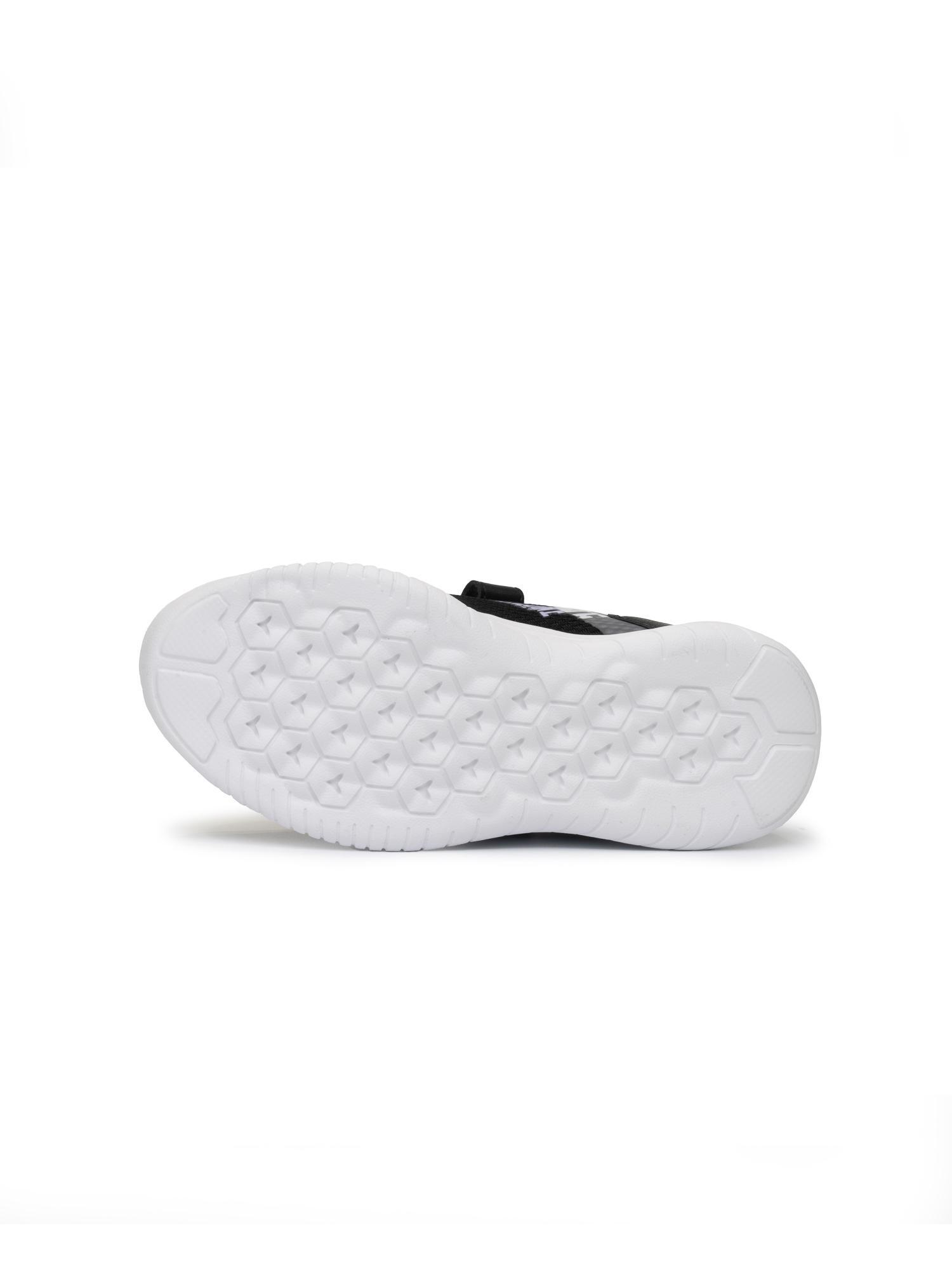 Buty do przedszkola w kropki dla dziewcząt 6/6