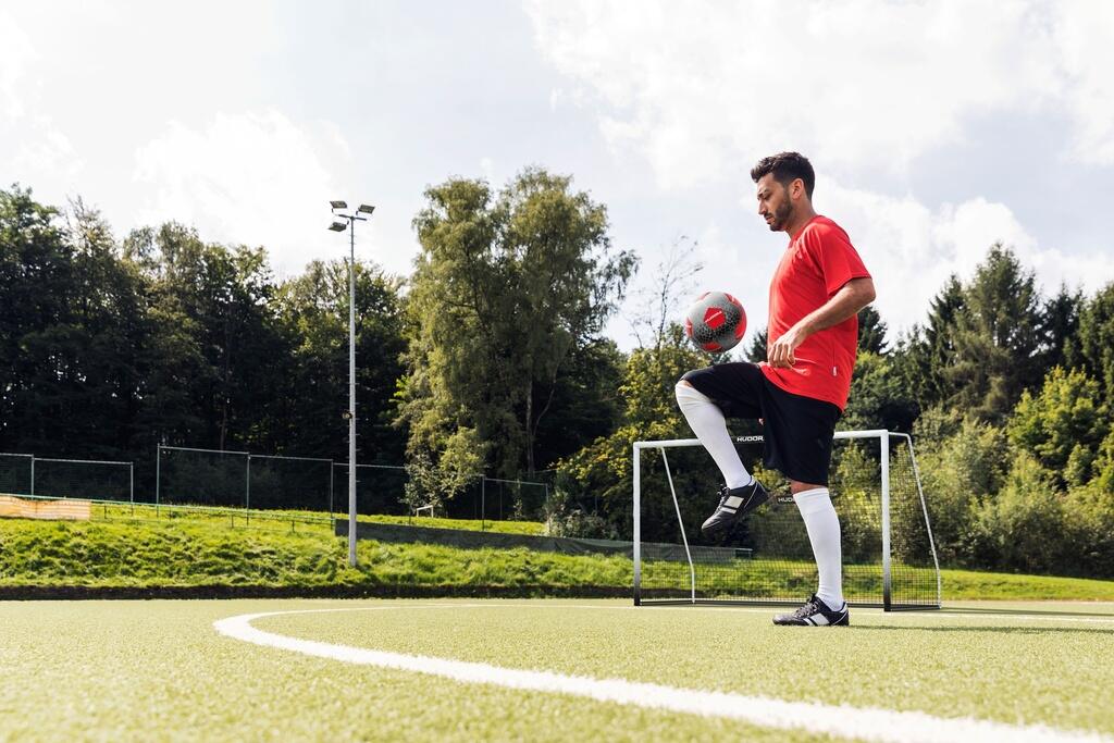 Bola de futebol para treino e lazer Classico vermelho 2/3
